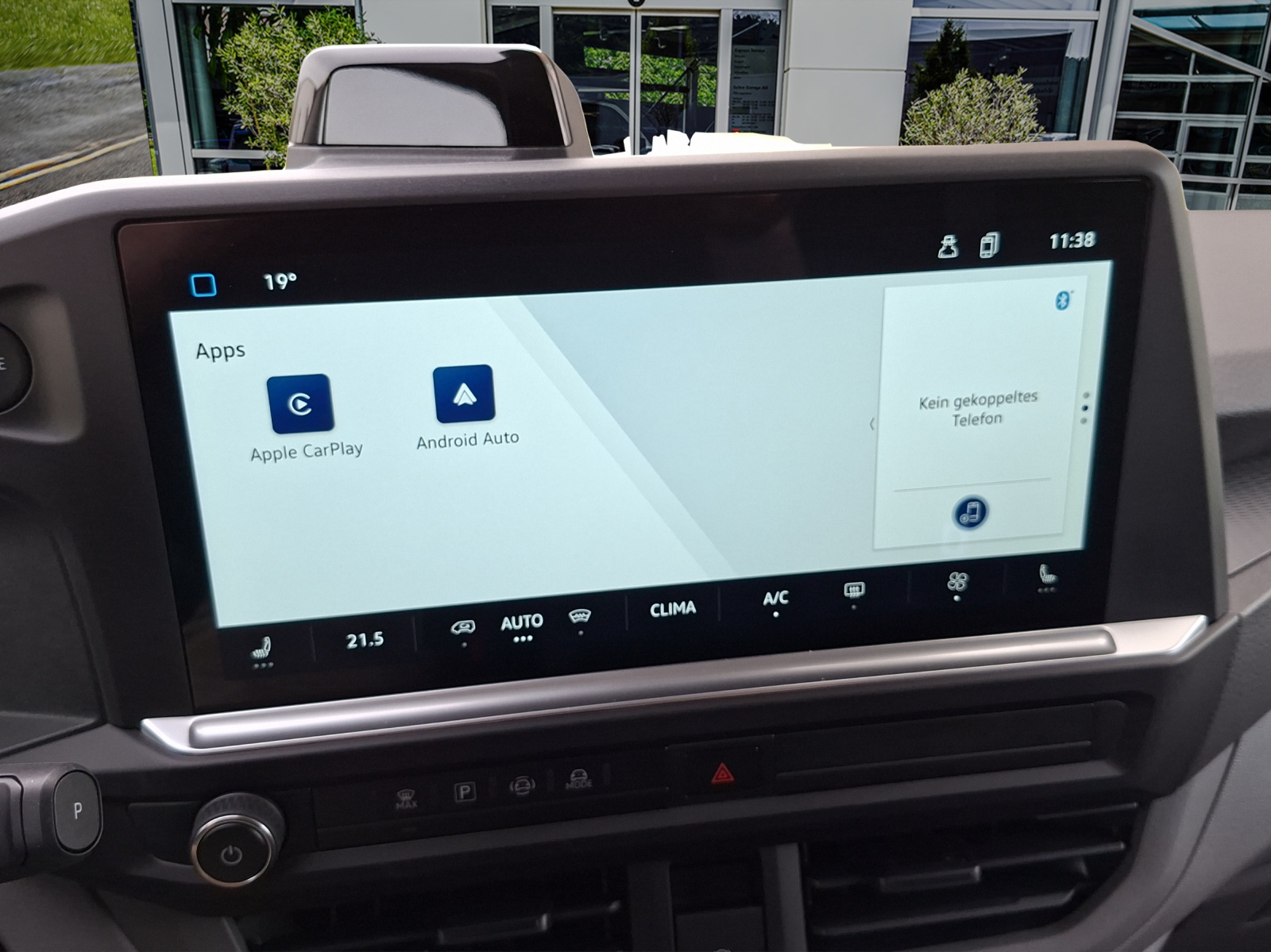 VW Transporter 2.0 TDI Automat-image-15