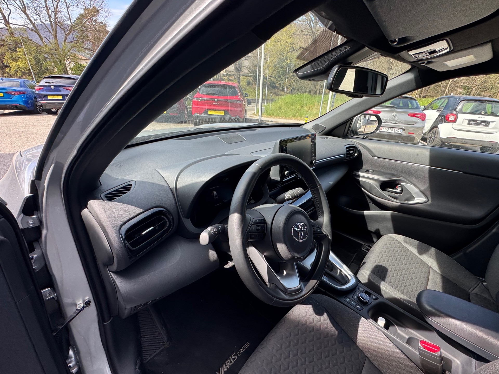 TOYOTA Yaris Cross 1.5 Trend e-CVT AWDi-image-7