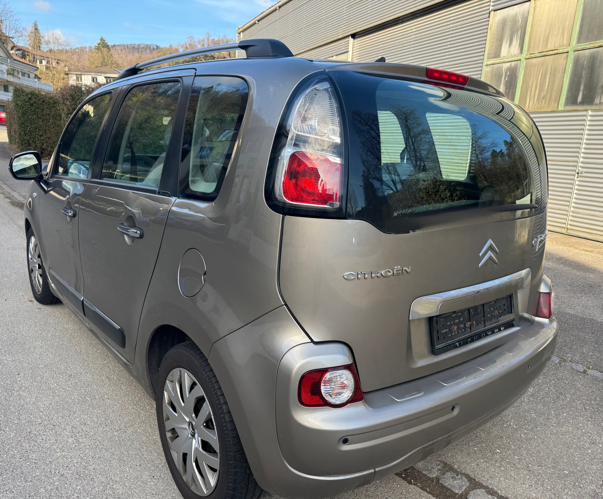 CITROEN C3 Picasso 1.6 HDi Swiss Style-image-4