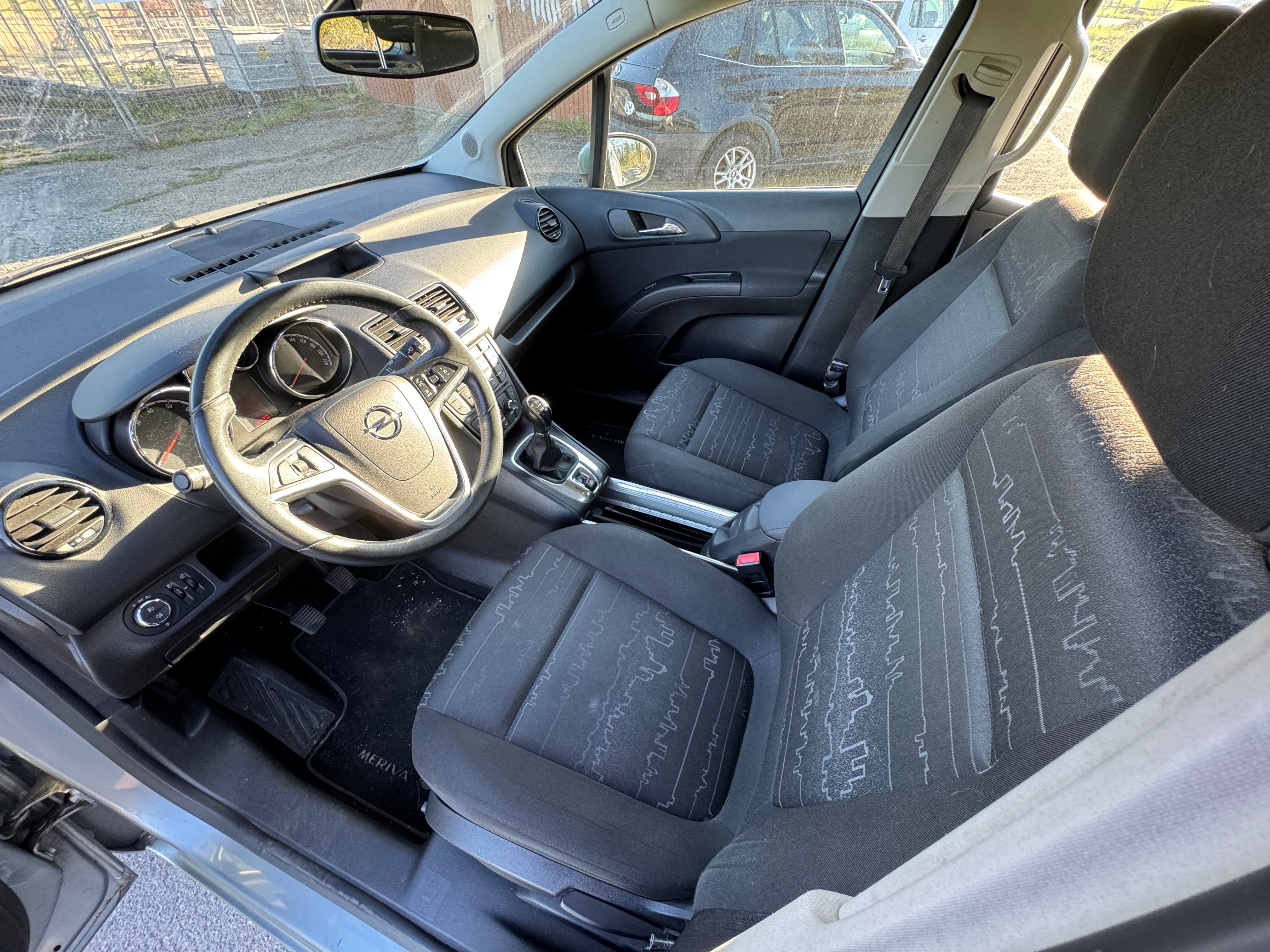 OPEL Meriva 1.4 Turbo Enjoy — slika 12