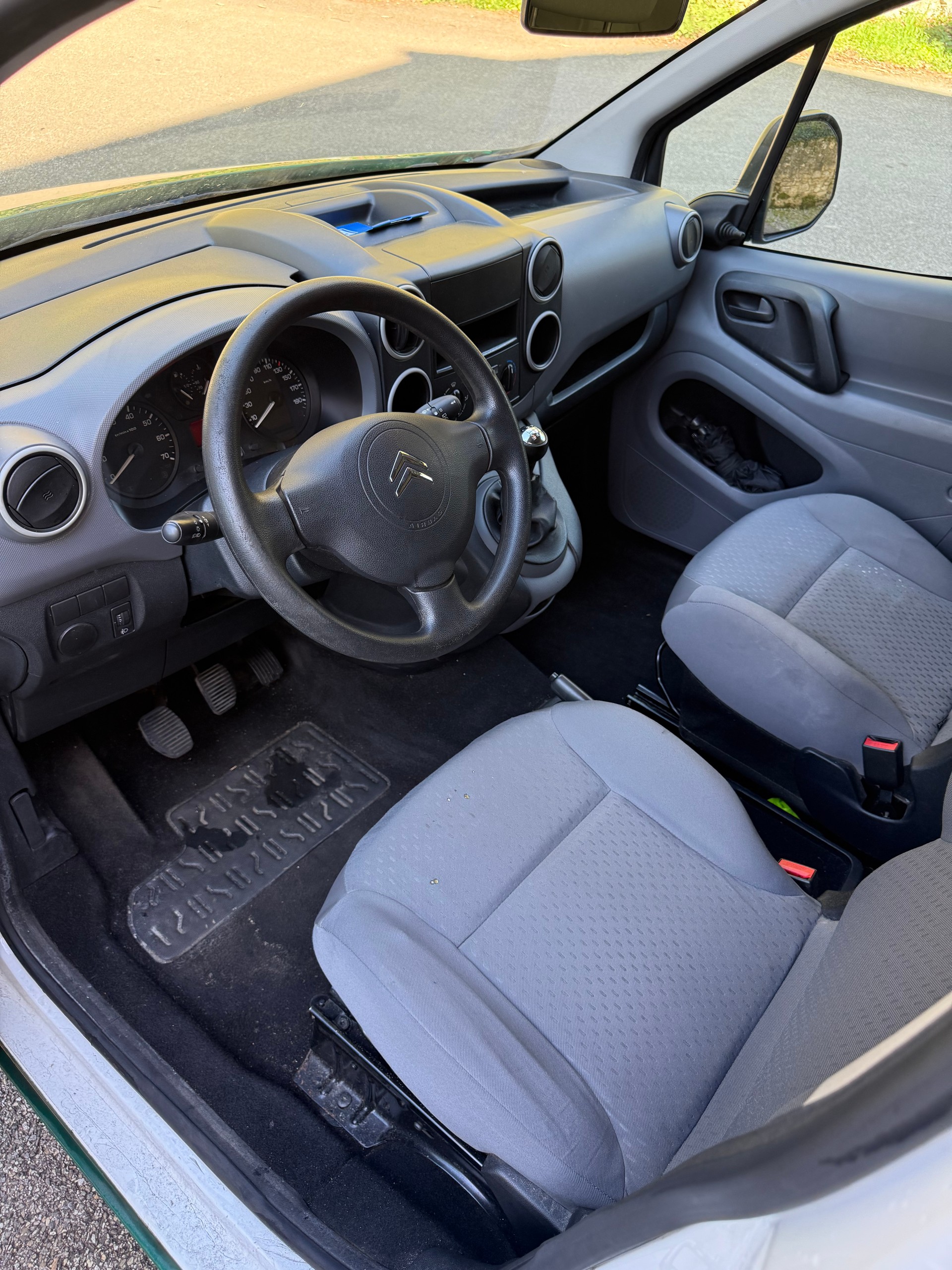 CITROEN Berlingo 1.6i 600-image-7