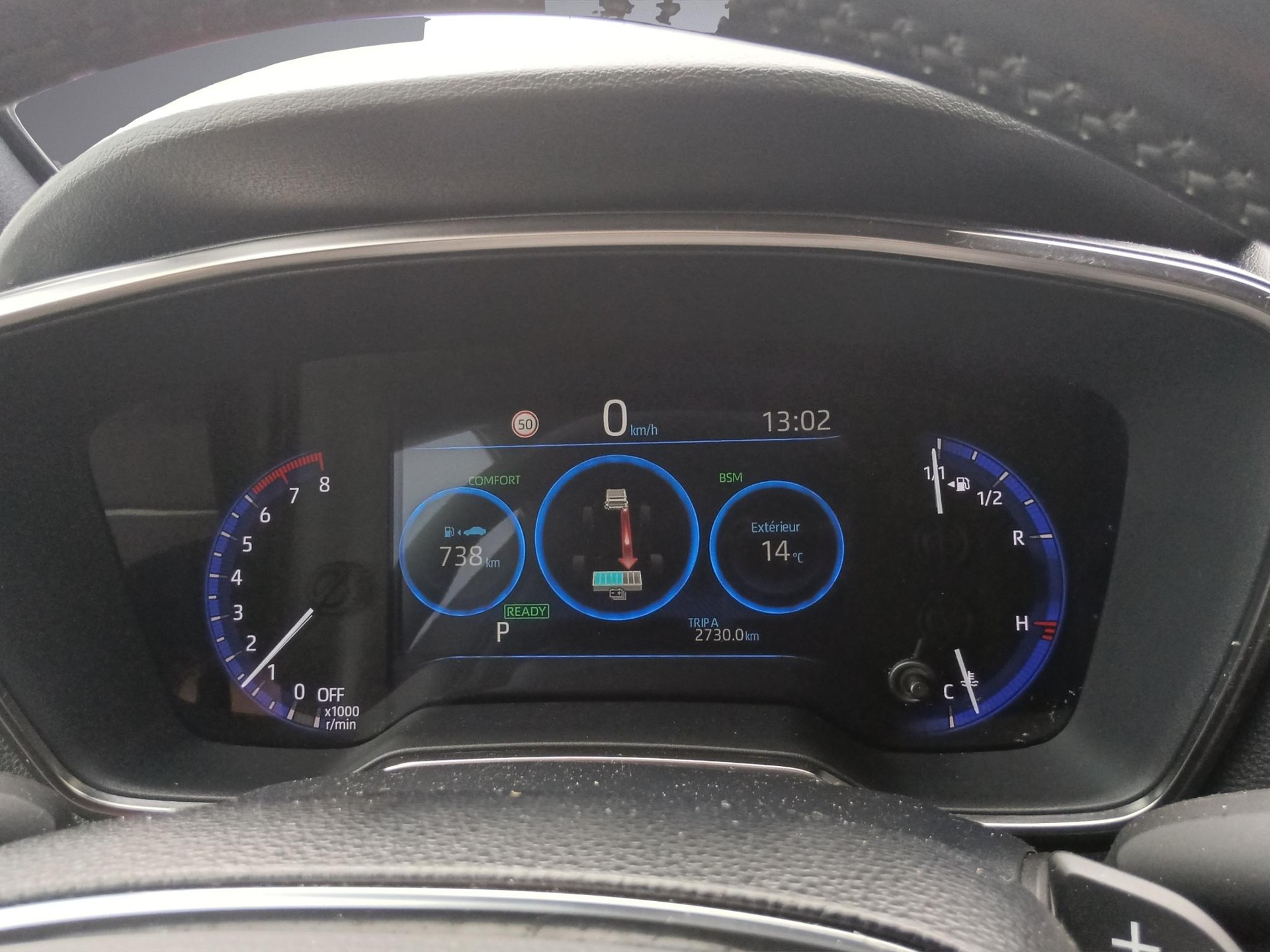 TOYOTA Corolla 2.0 HSD Style-image-9