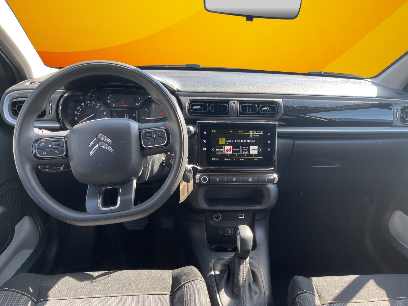 CITROEN C3 1.2i PureTech Swiss Edition EAT6-image-8