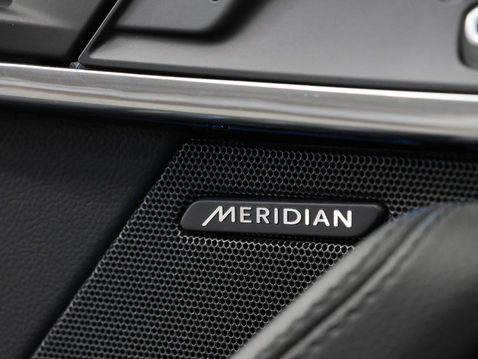 JAGUAR F-Type Convertible 3.0 V6 S/C Automatik *Meridian Soundsystem* *Gepäckträger* *Rückfahrkamera*-image-39