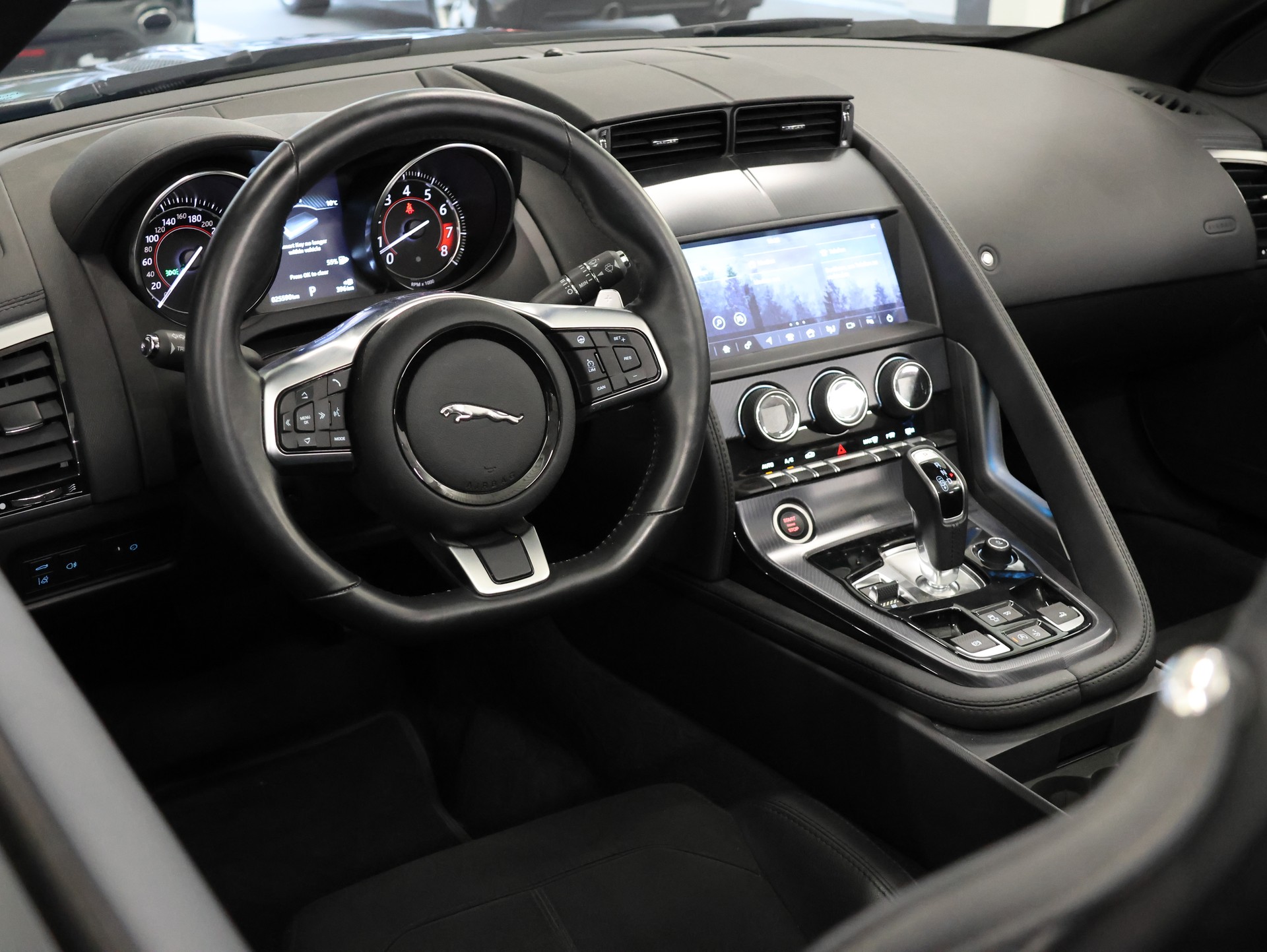 JAGUAR F-Type Convertible 3.0 V6 S/C Automatik *Meridian Soundsystem* *Gepäckträger* *Rückfahrkamera*-image-28