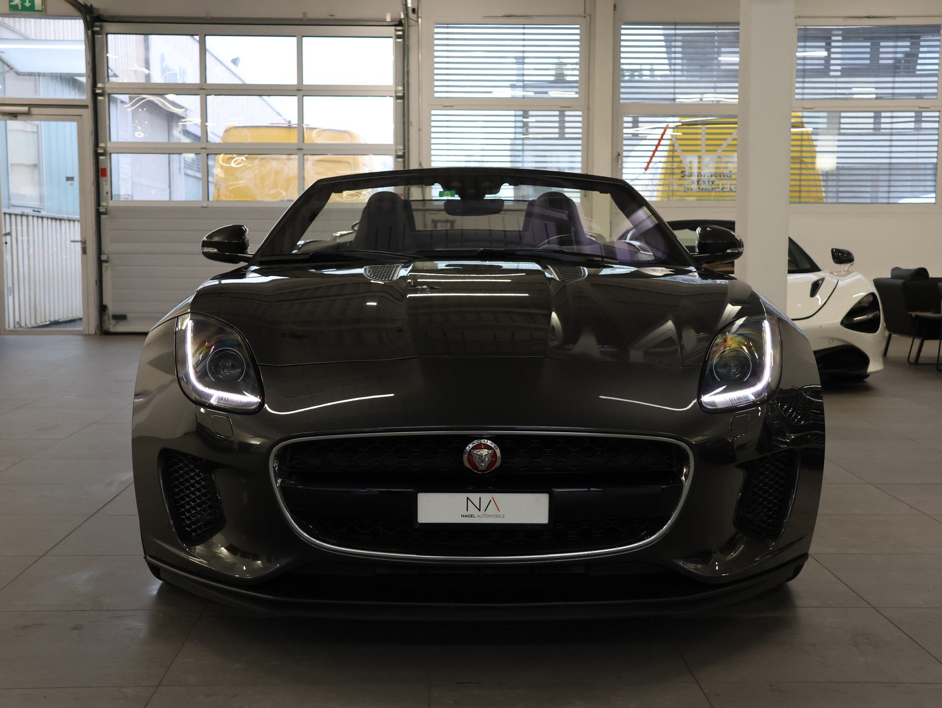 JAGUAR F-Type Convertible 3.0 V6 S/C Automatik *Meridian Soundsystem* *Gepäckträger* *Rückfahrkamera*-showroom-element-3