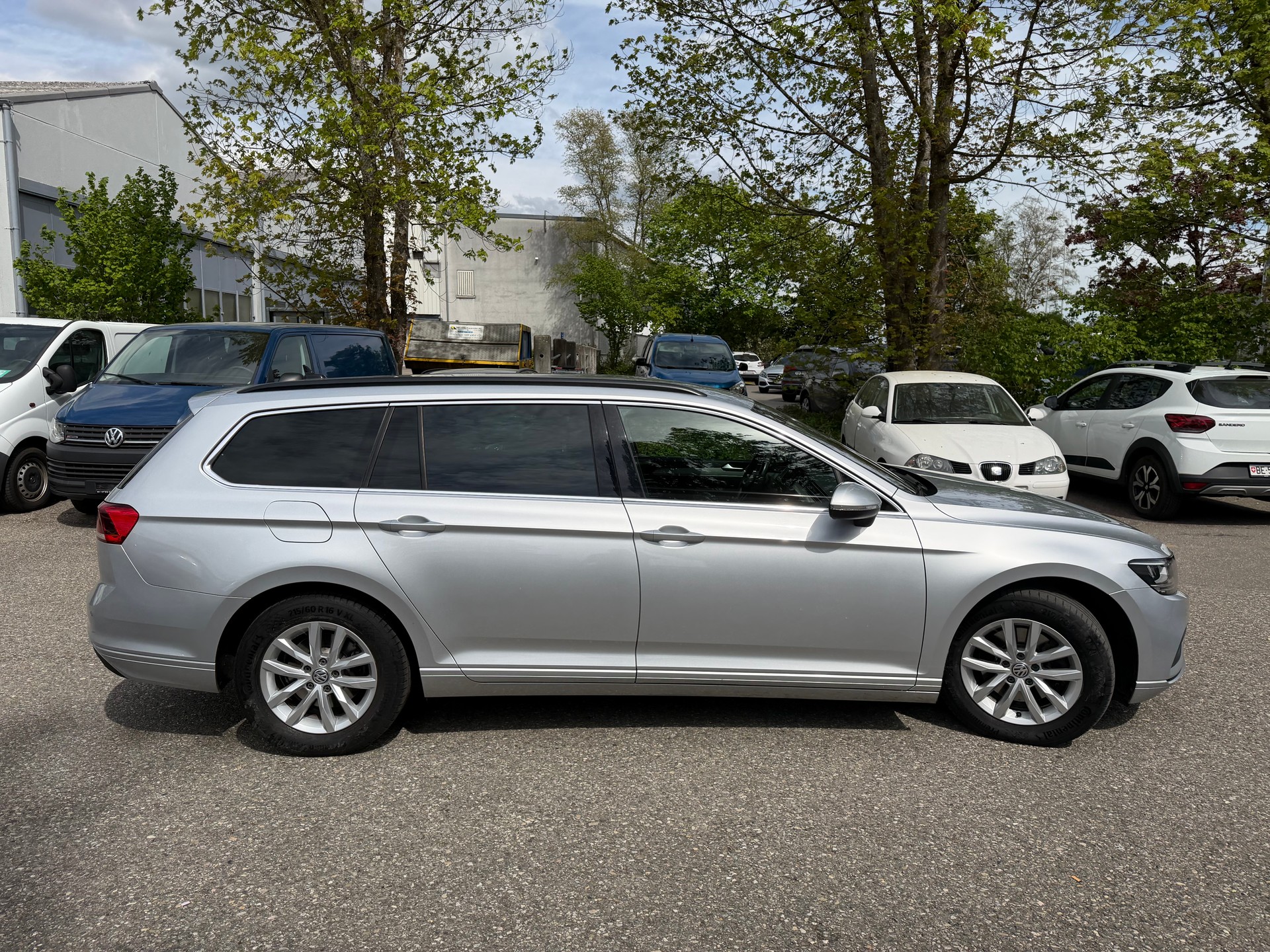 VW Passat Variant 1.6 TDI Business DSG * Gr. Navi * LED * Klima-auto * PDC V&H * RF-Kamera * Tempomat * LTZ MFK 29.05.2026 *-image-10