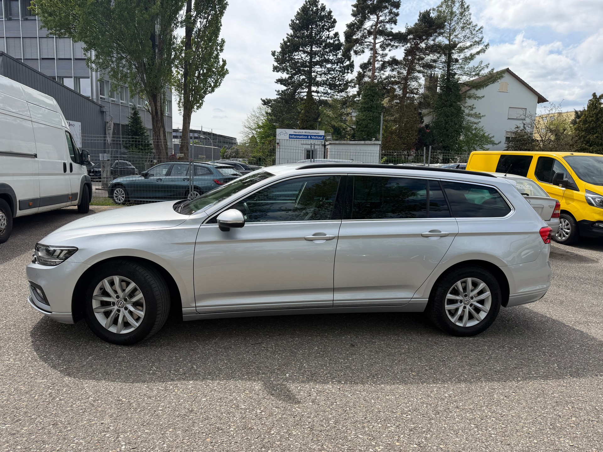 VW Passat Variant 1.6 TDI Business DSG * Gr. Navi * LED * Klima-auto * PDC V&H * RF-Kamera * Tempomat * LTZ MFK 29.05.2026 *-image-9
