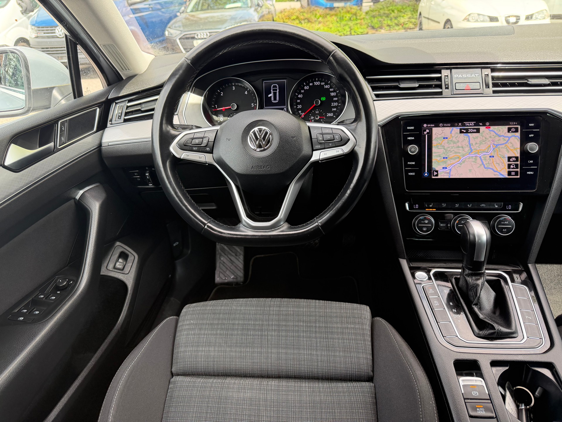 VW Passat Variant 1.6 TDI Business DSG * Gr. Navi * LED * Klima-auto * PDC V&H * RF-Kamera * Tempomat * LTZ MFK 29.05.2026 *-image-3