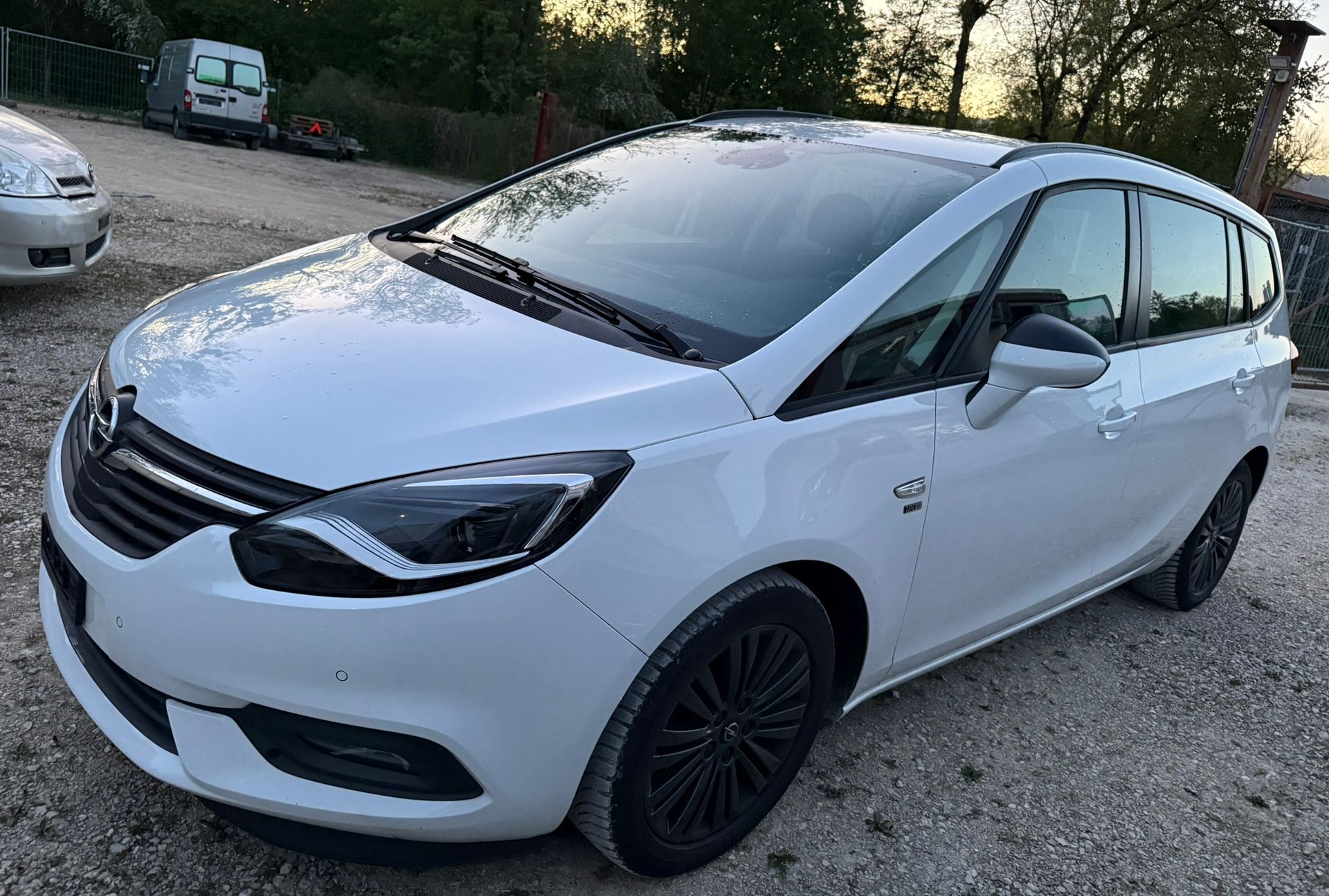OPEL Zafira 2.0 CDTi 120 Years-image-0