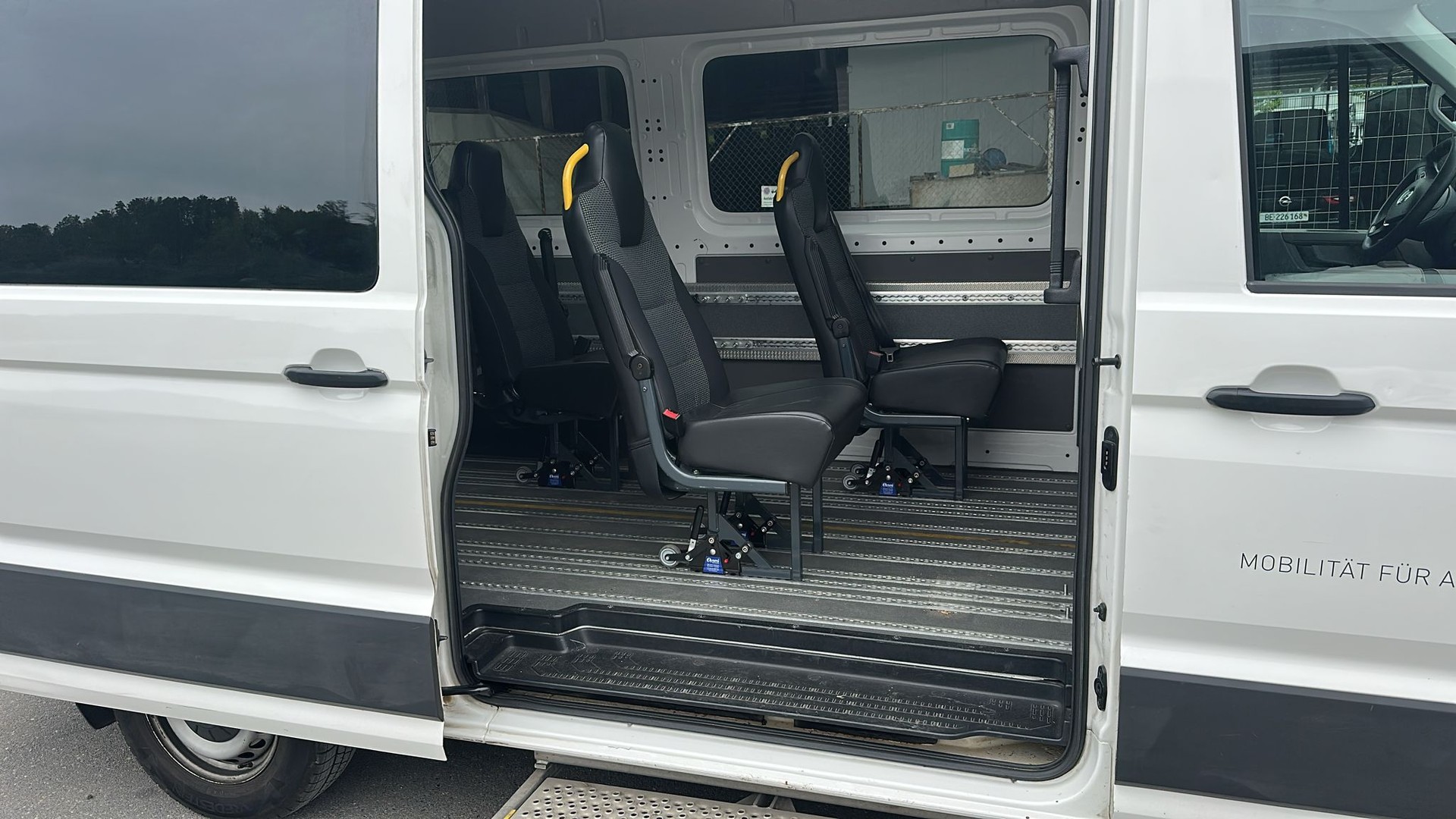 VW Crafter 35 2.0 BiTDI L3 A-image-12