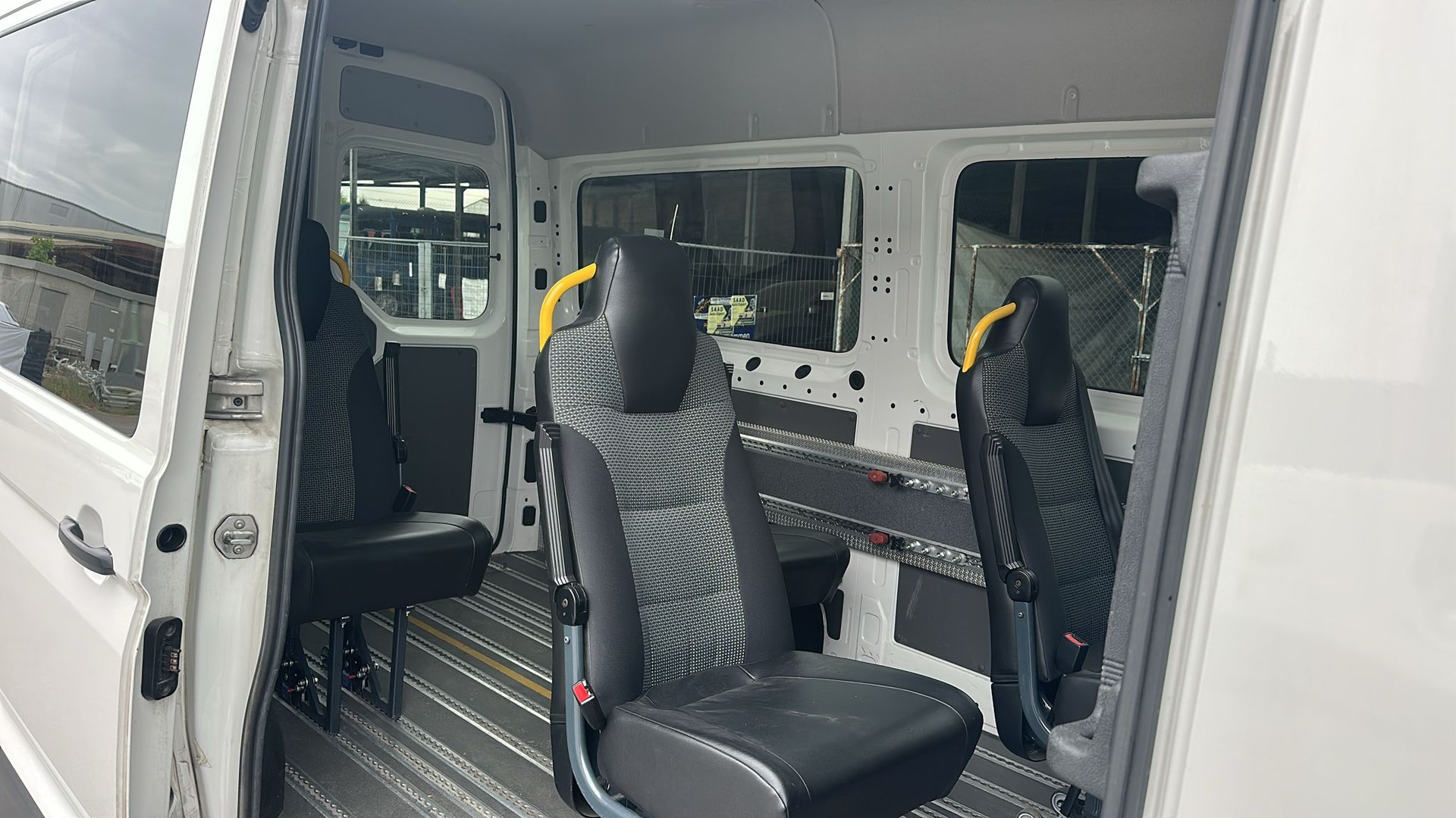 VW Crafter 35 2.0 BiTDI L3 A-image-13