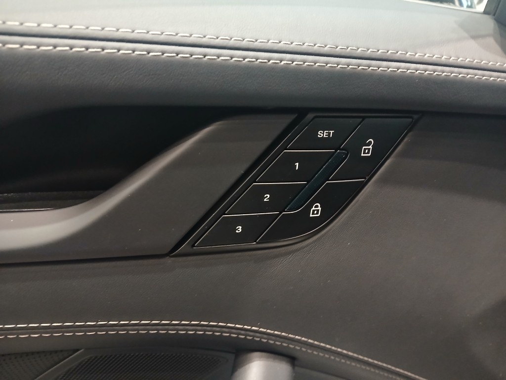 PORSCHE 911 Turbo S PDK-image-7