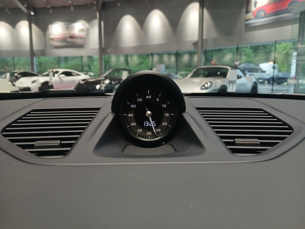 PORSCHE 911 Turbo S PDK-image-9