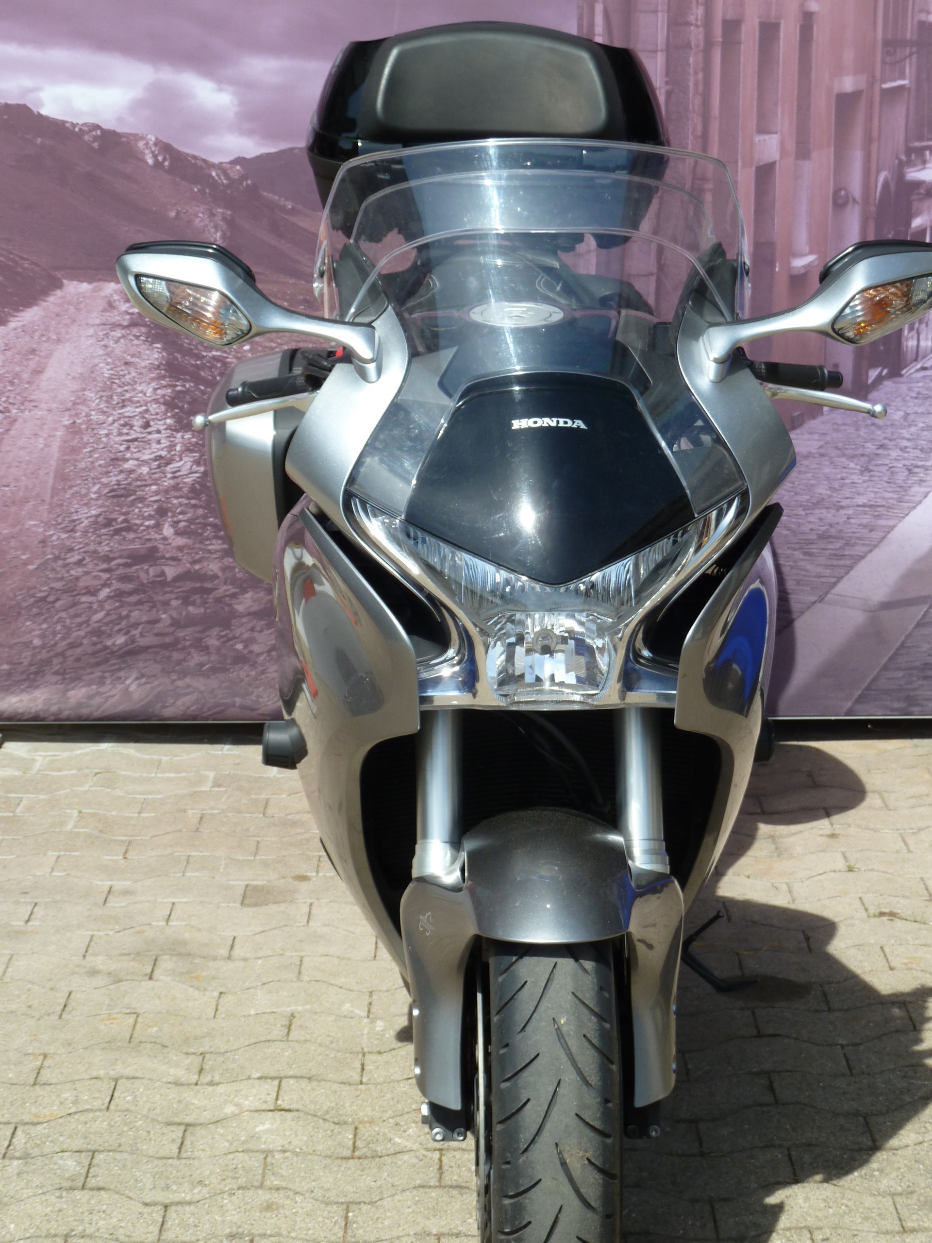 HONDA VFR 1200 FA-showroom-element-1