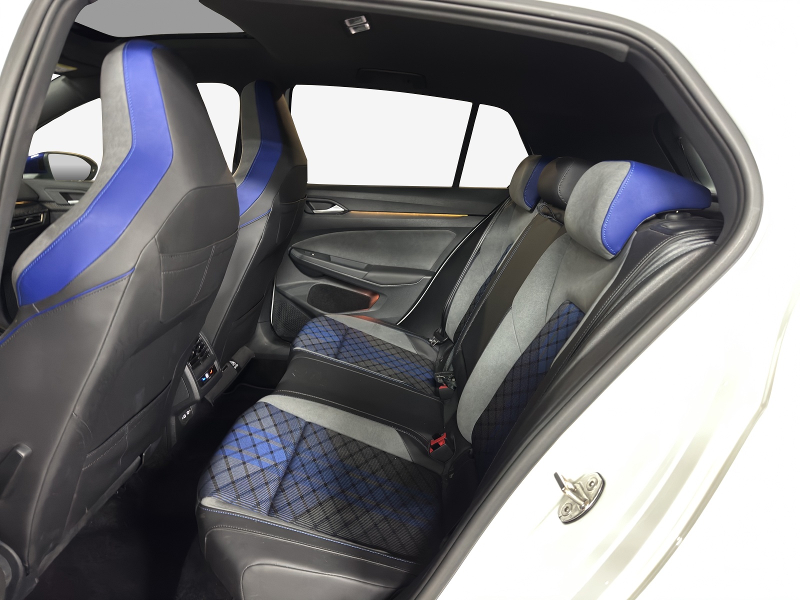VW Golf 2.0 TSI R DSG 4Motion R 20 Years-image-11