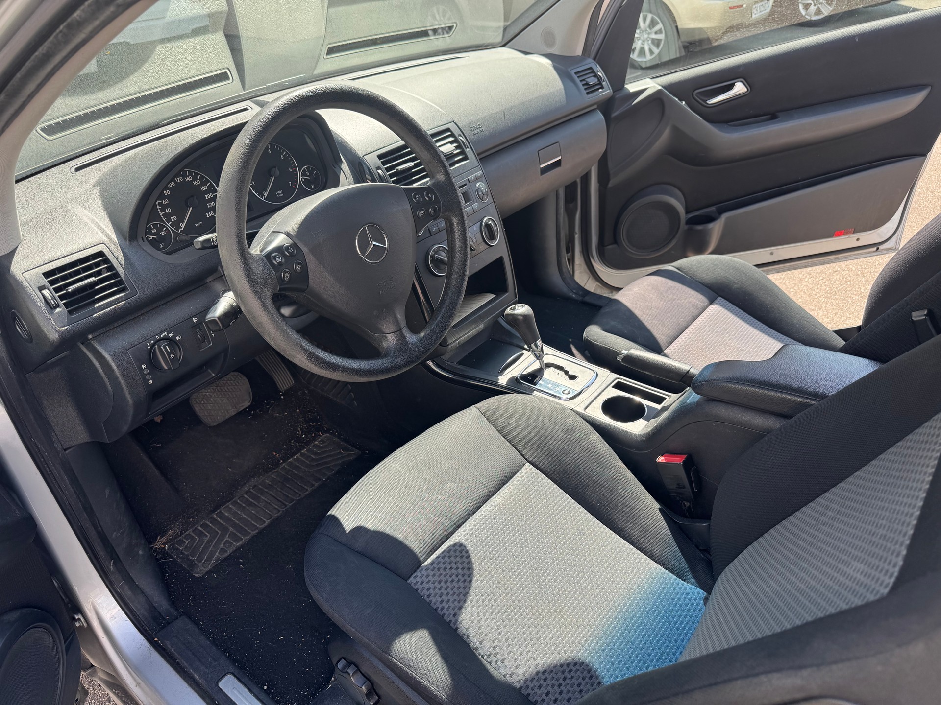 MERCEDES-BENZ A 150 Classic Edition A-image-7