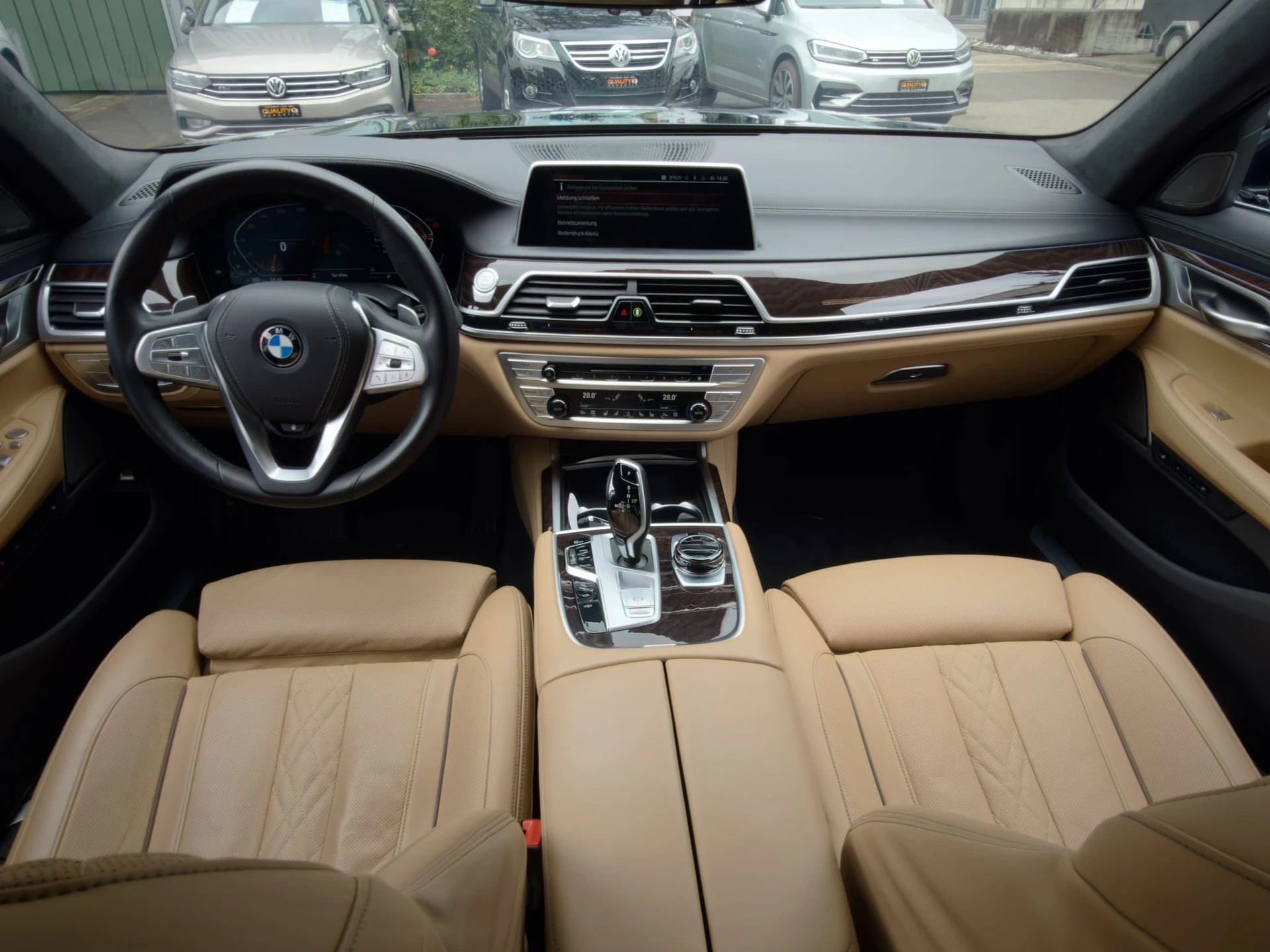 BMW 740Ld xDrive SAG CH FAHRZEUG AUS 1. HAND-image-16