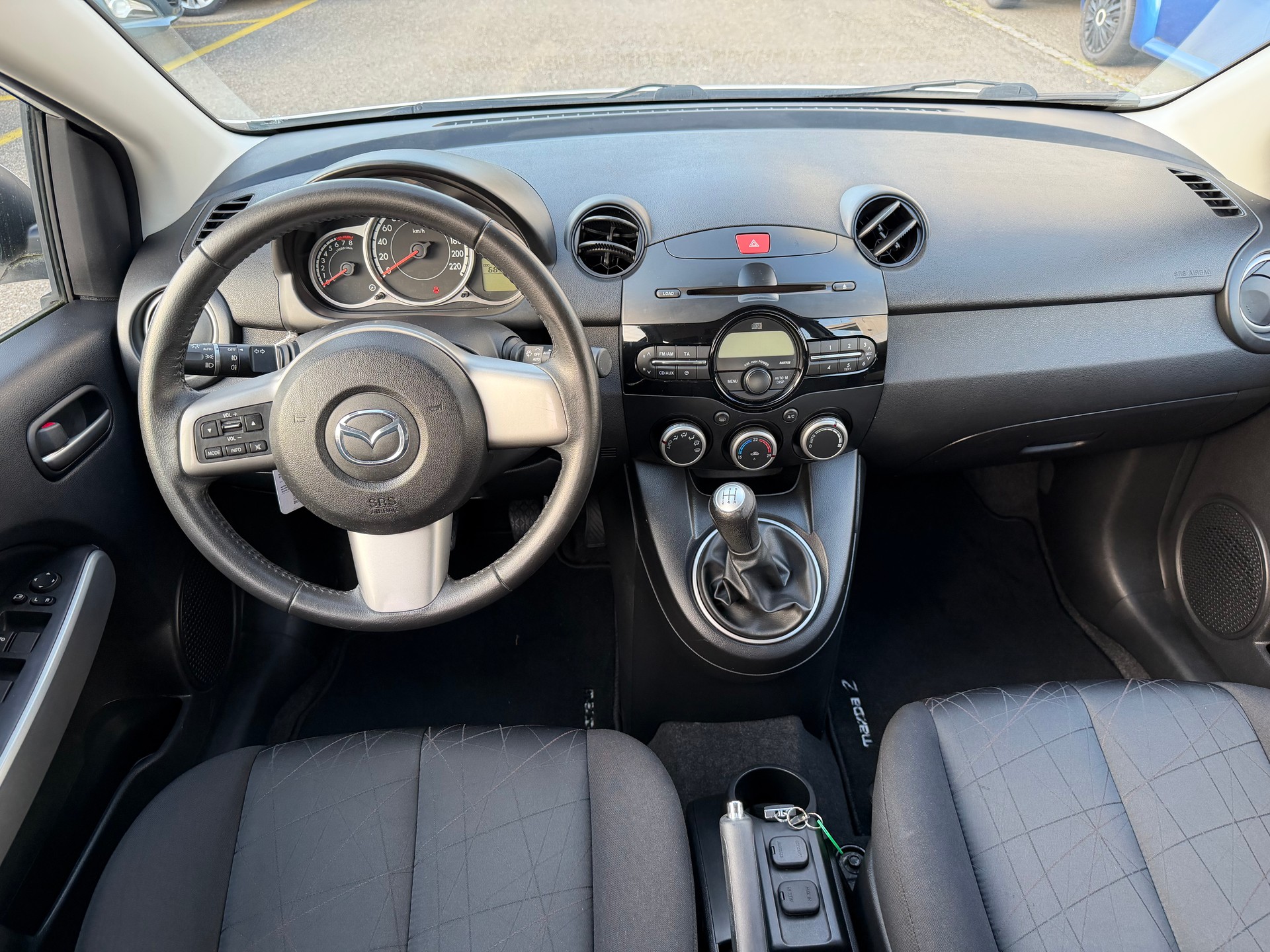 MAZDA 2 1.3i 16V Exclusive-image-10
