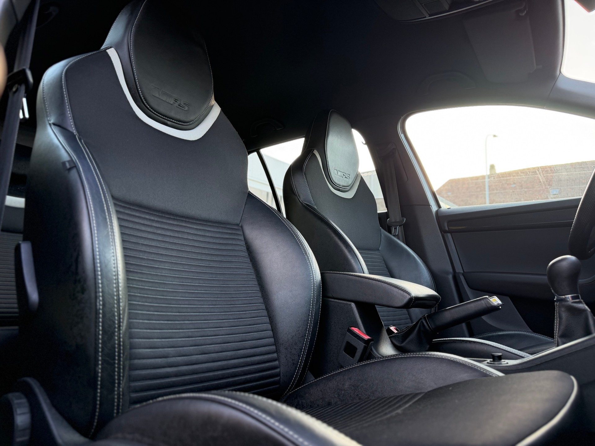 SKODA Octavia Combi 2.0 TSI RS-image-12