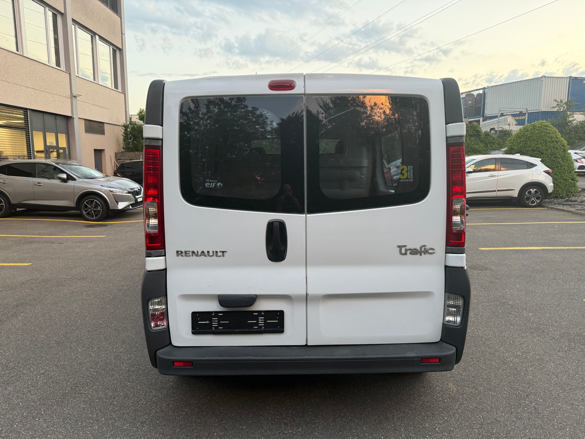 RENAULT Trafic 2.0 dCi 115 2.9t L2H1-image-4