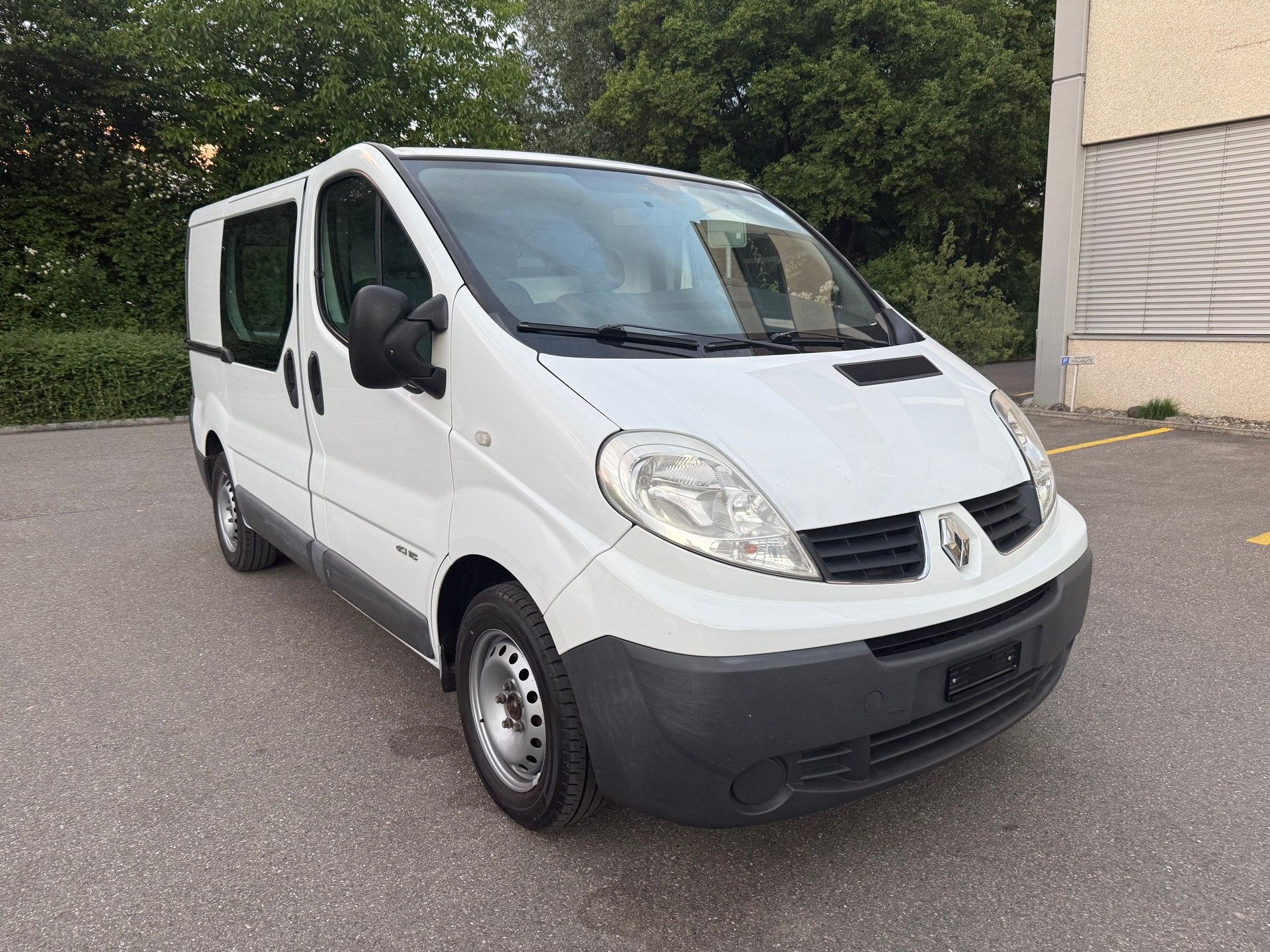 RENAULT Trafic 2.0 dCi 115 2.9t L2H1-image-2