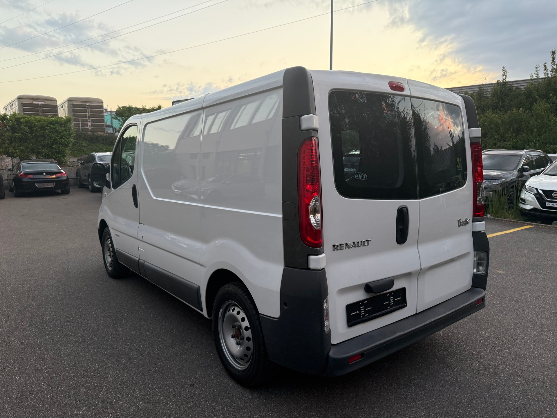 RENAULT Trafic 2.0 dCi 115 2.9t L2H1-image-3