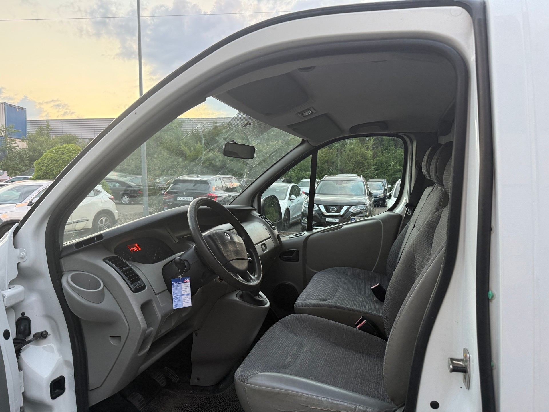 RENAULT Trafic 2.0 dCi 115 2.9t L2H1-image-7