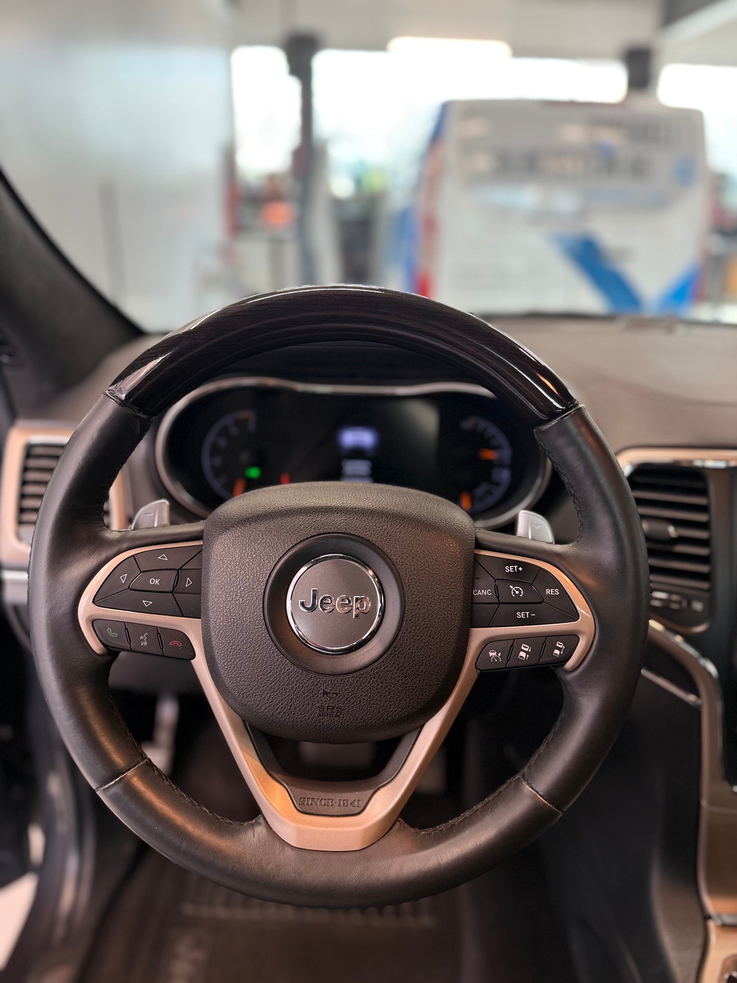 JEEP Grand Cherokee 3.0 CRD Summit Automatic-image-9