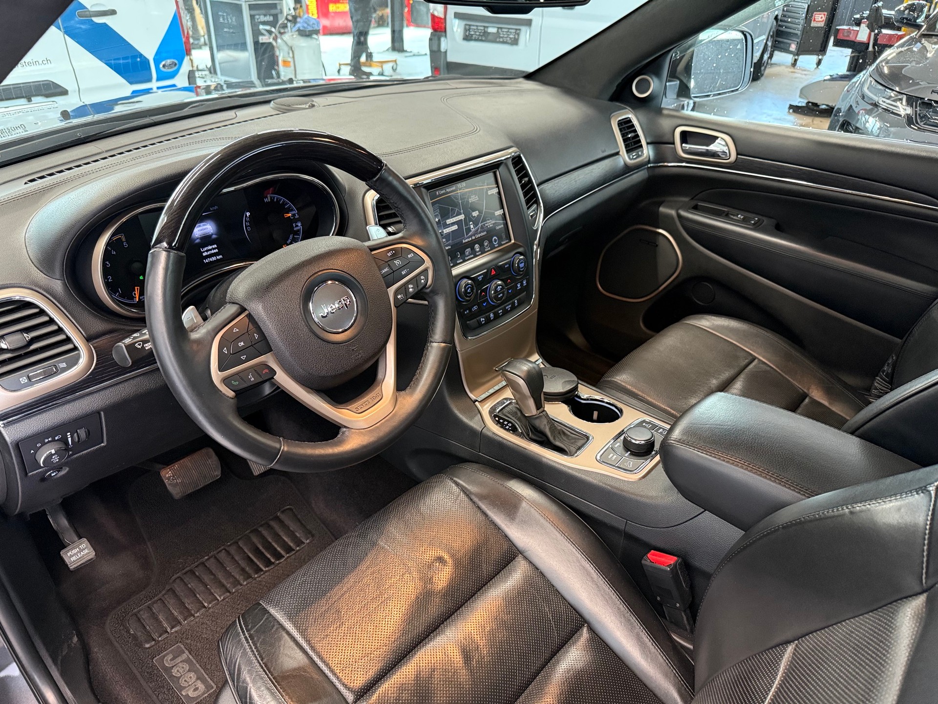 JEEP Grand Cherokee 3.0 CRD Summit Automatic-image-8