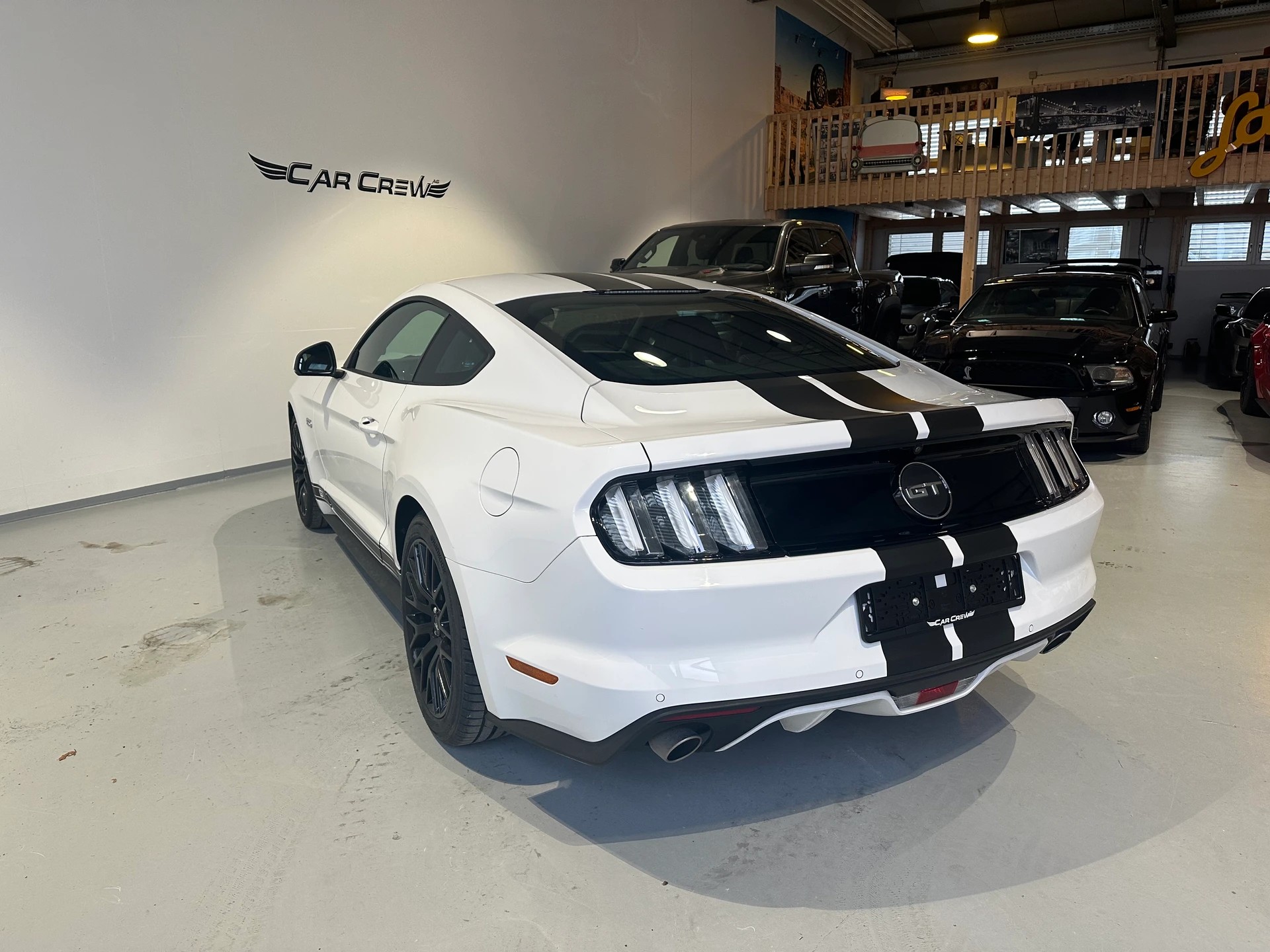 FORD Mustang Fastback 5.0 V8 GT Automat-image-10