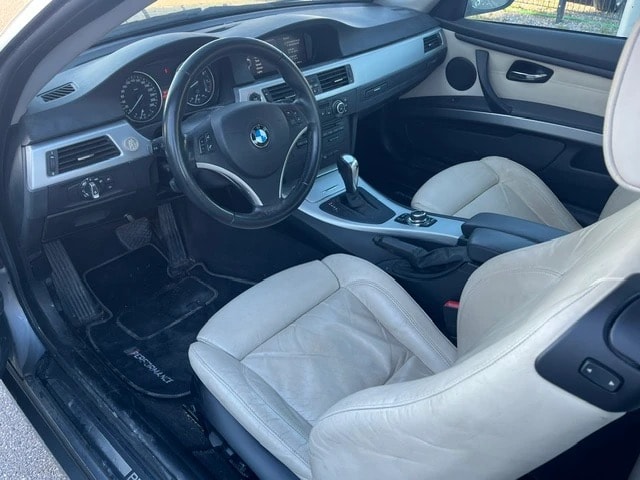 BMW 330i xDrive Coupé-image-8