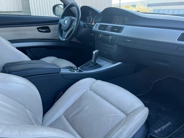 BMW 330i xDrive Coupé-image-6