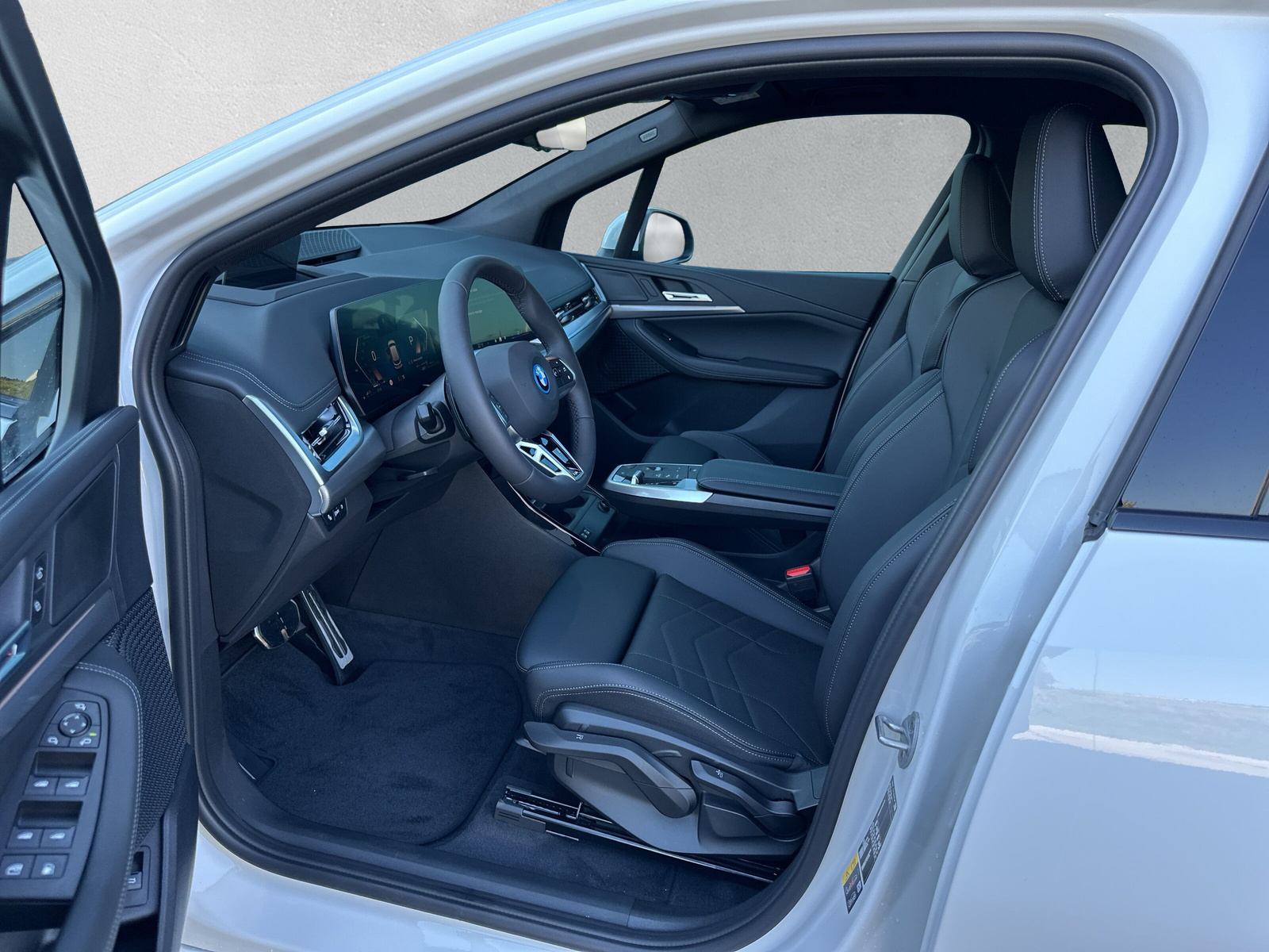 BMW 225e xDrive Active Tourer M Sport-image-10