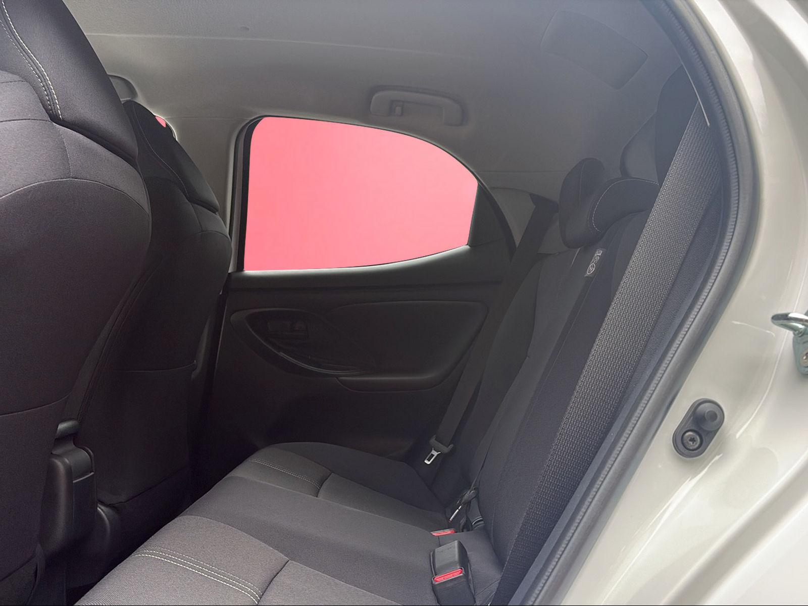 TOYOTA Yaris 1.5 VVT-i HSD Trend-image-6