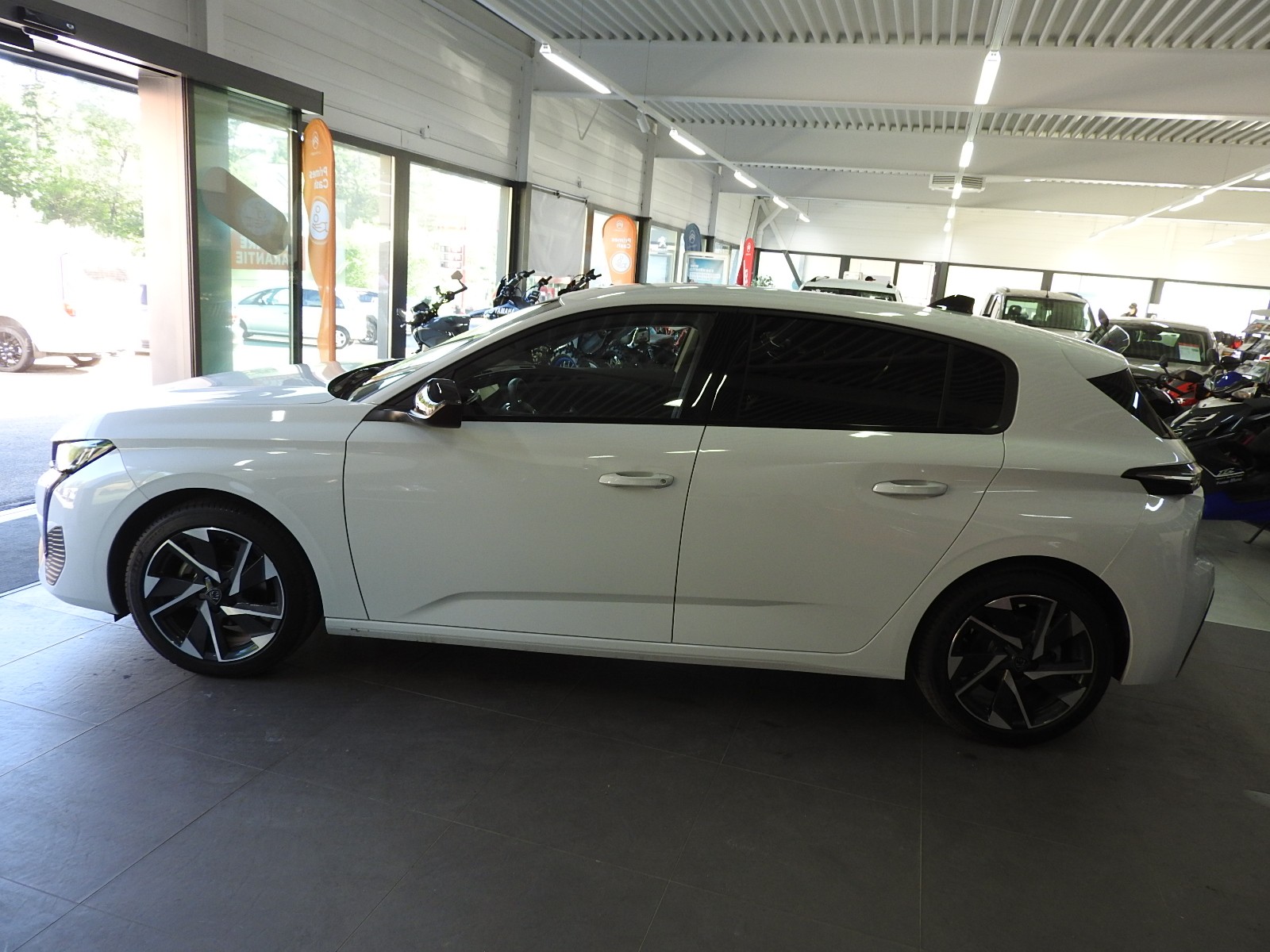 PEUGEOT 308 1.2 turbo 130 cv Allure-image-4