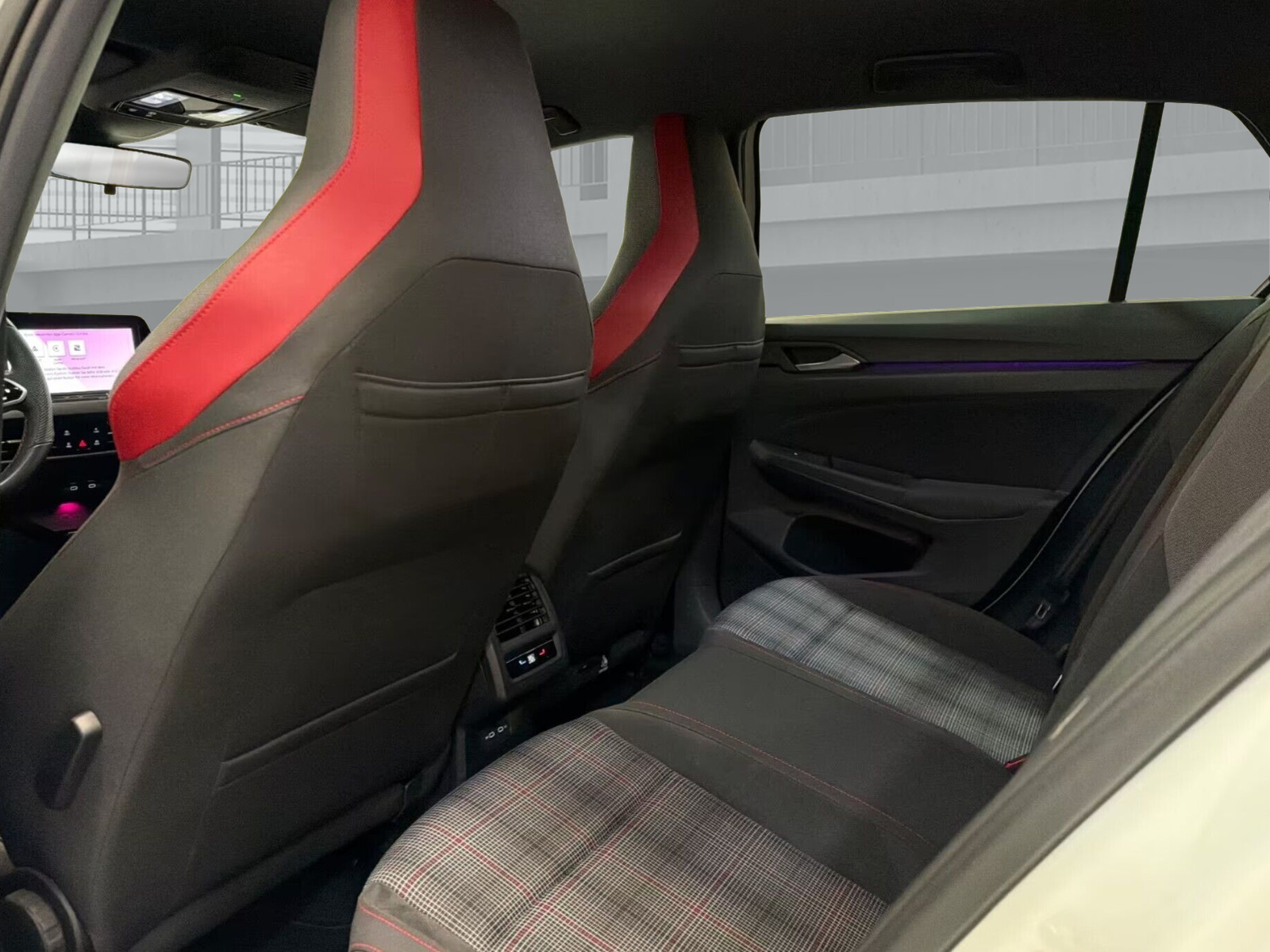 VW Golf 2.0 TSI GTI DSG-image-9