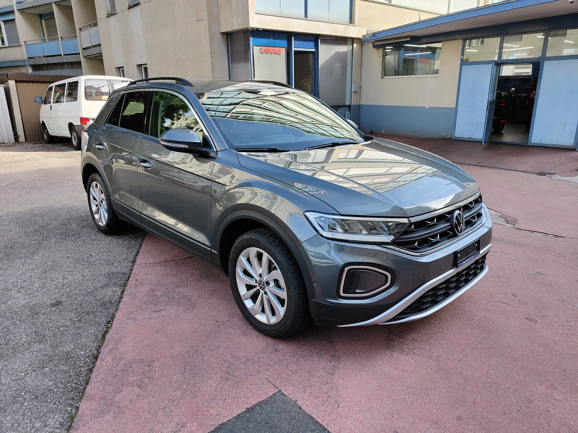 VW T-Roc 1.5 TSI EVO Life DSG-image-4