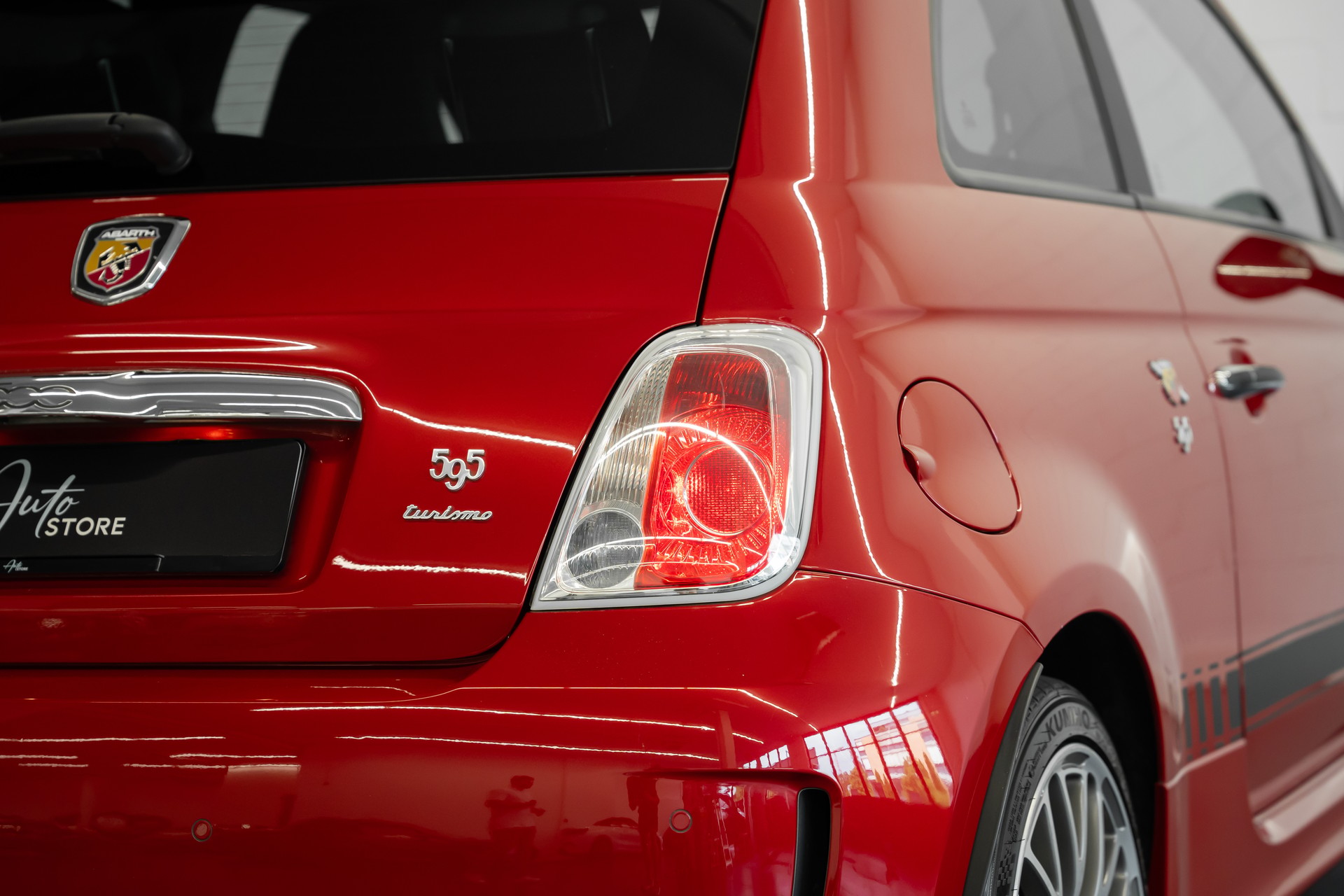 FIAT 595 1.4 16V Turbo Abarth Turismo-image-8