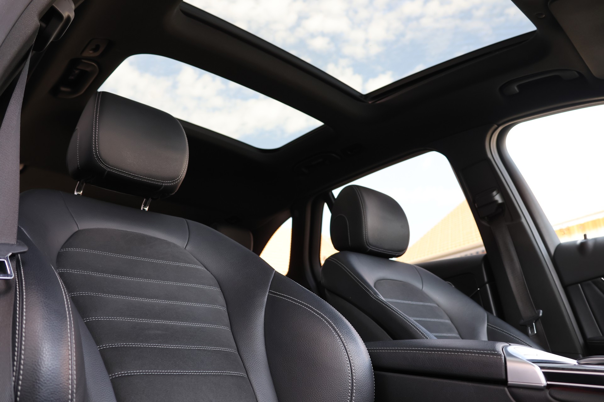 MERCEDES-BENZ GLC 300 e AMG Line 4Matic 9G-Tronic (CH)-image-19