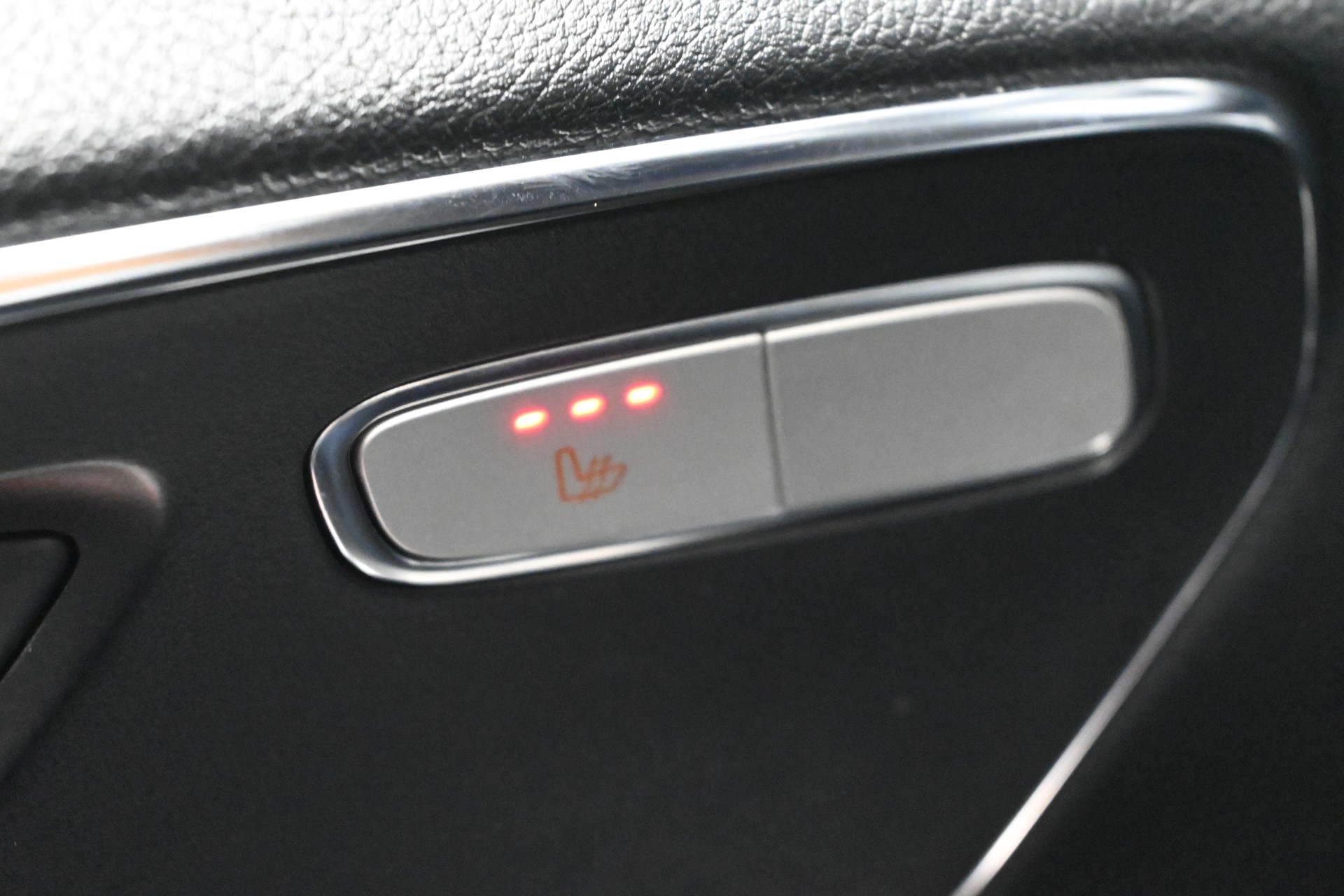 MERCEDES-BENZ V 250 d BlueTec AMG-Line lang 4m-image-16