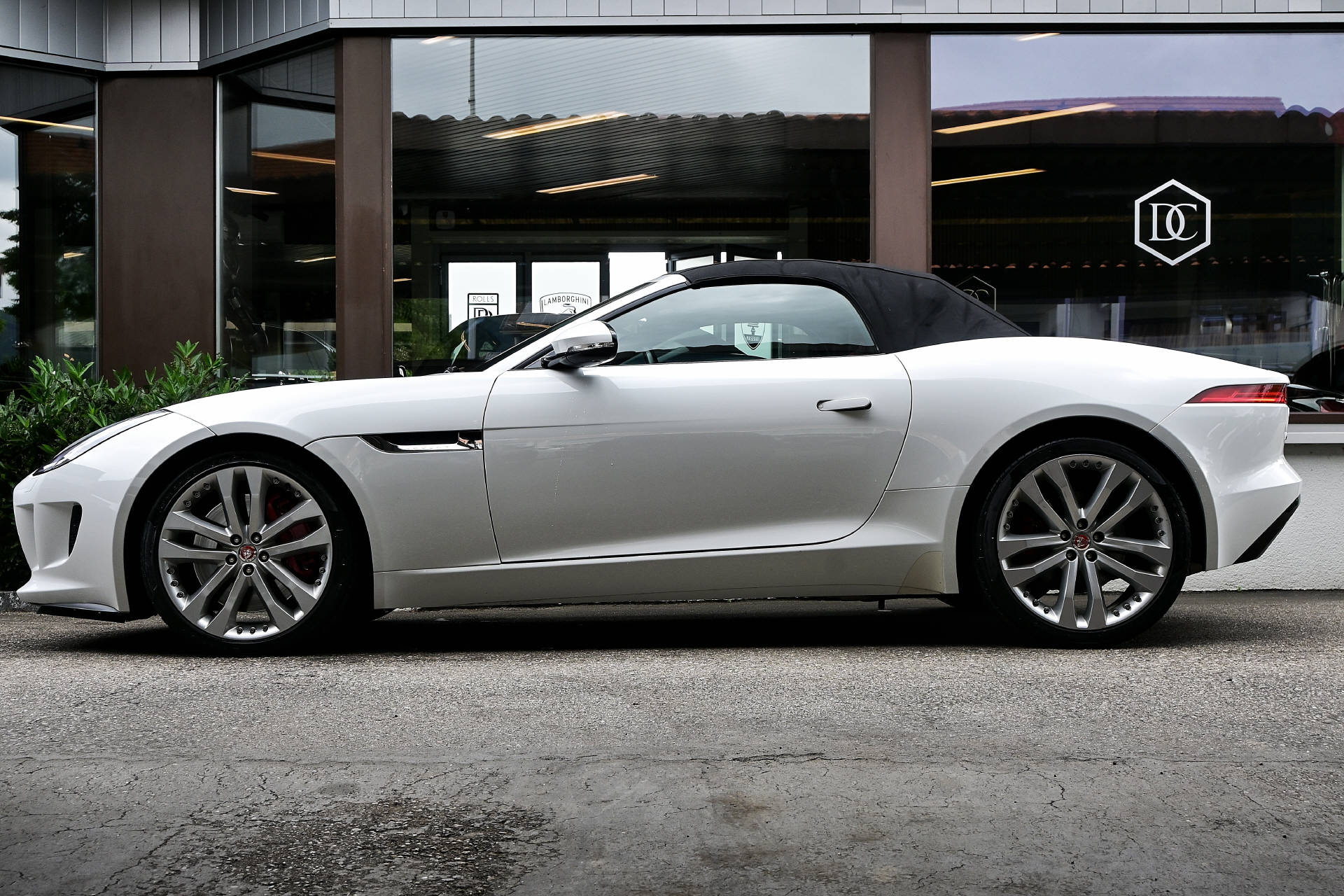 JAGUAR F-Type Convertible S 3.0 V6-image-3