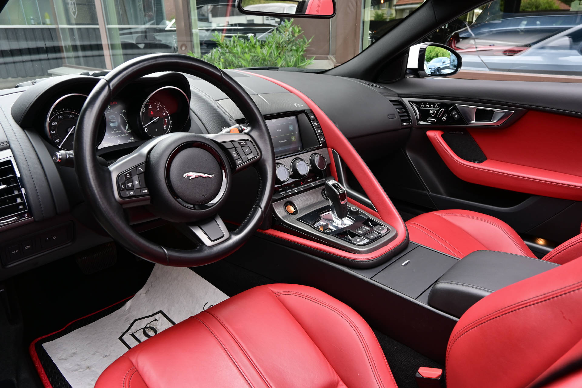 JAGUAR F-Type Convertible S 3.0 V6-image-11