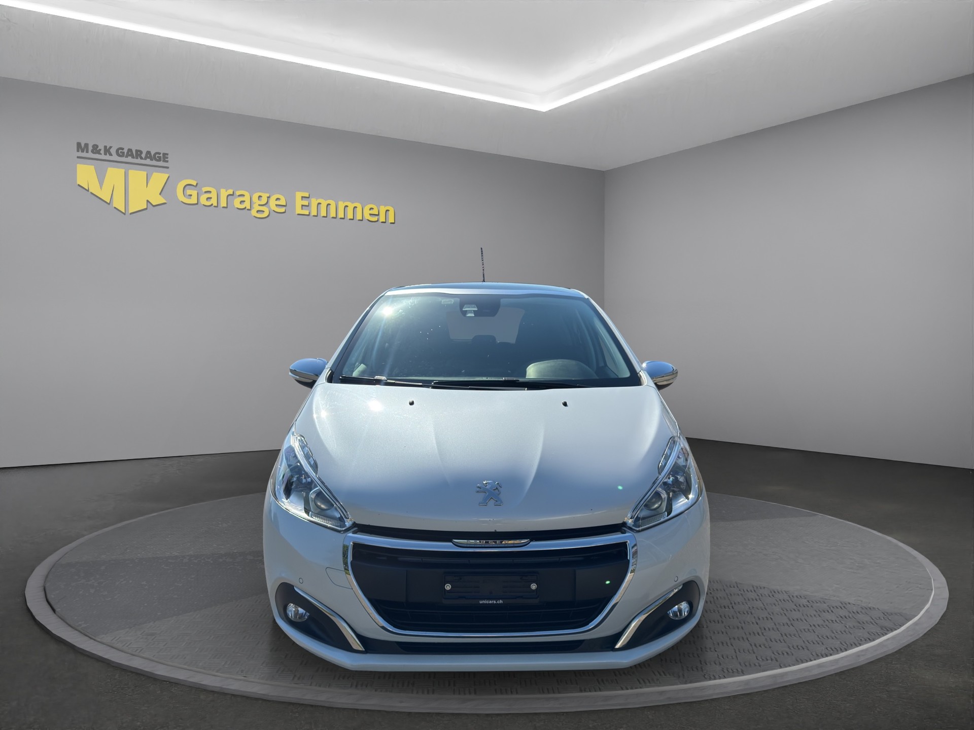 PEUGEOT 208 1.6 THP Allure STT-image-7