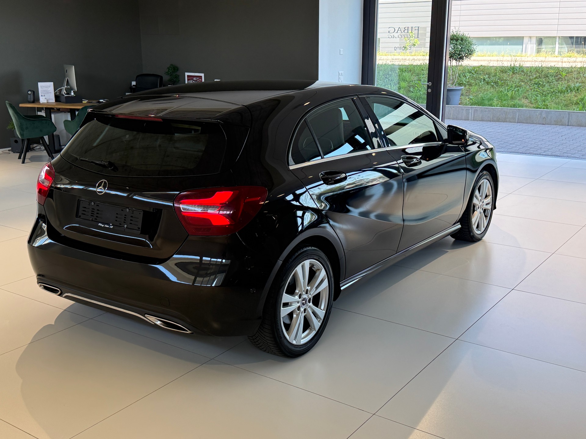 MERCEDES-BENZ A 180 CDI Style 7G-DCT-image-18
