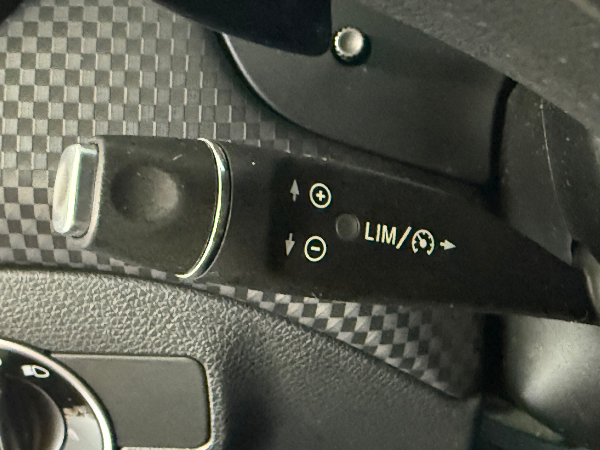 MERCEDES-BENZ A 180 CDI Style 7G-DCT-image-11