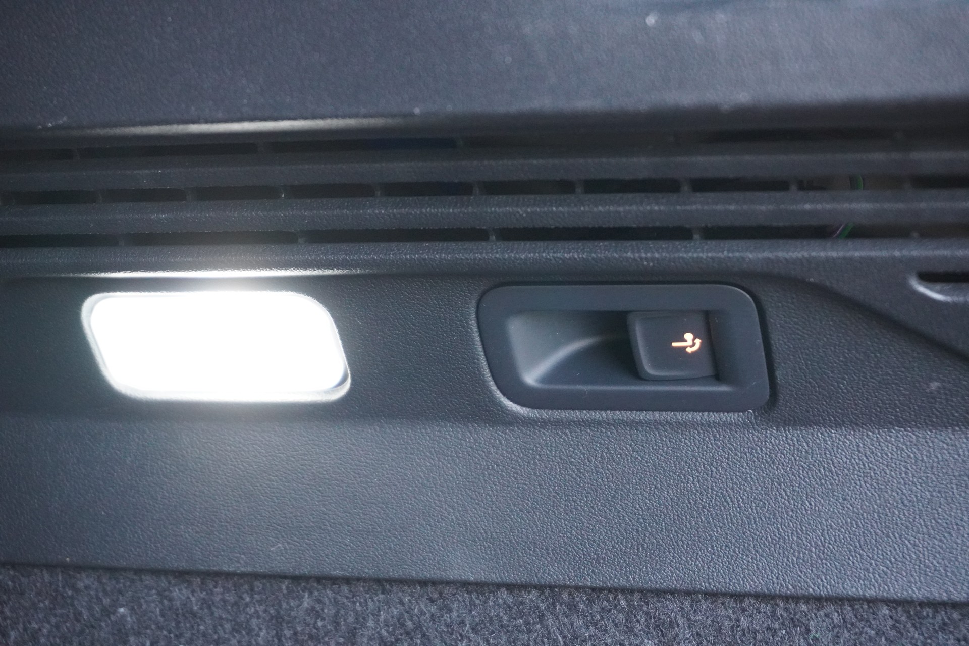 VW ID.4 GTX 77 kWh 4Motion-image-10