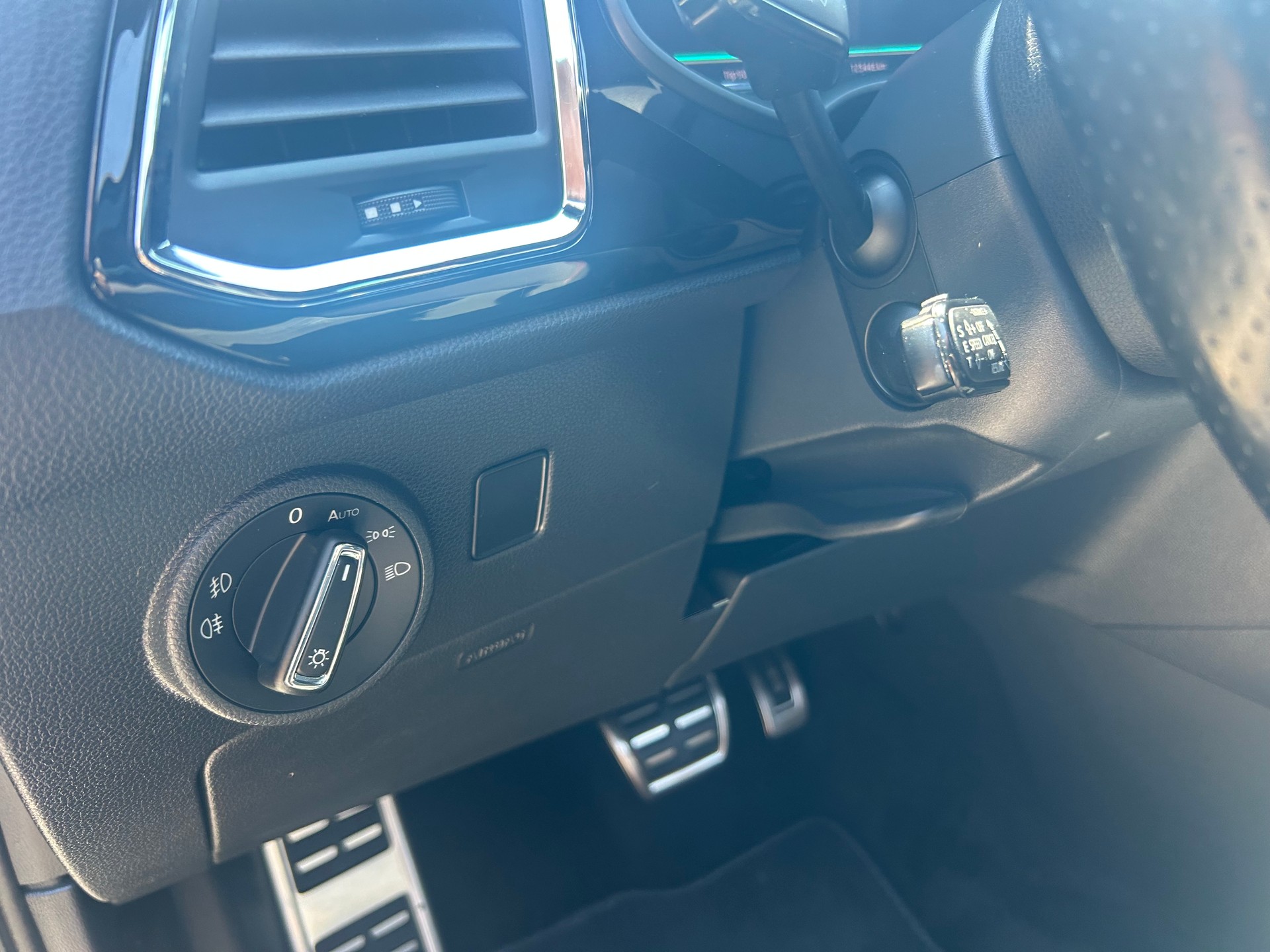 SEAT Ateca 2.0 TSI FR 4Drive DSG-image-14