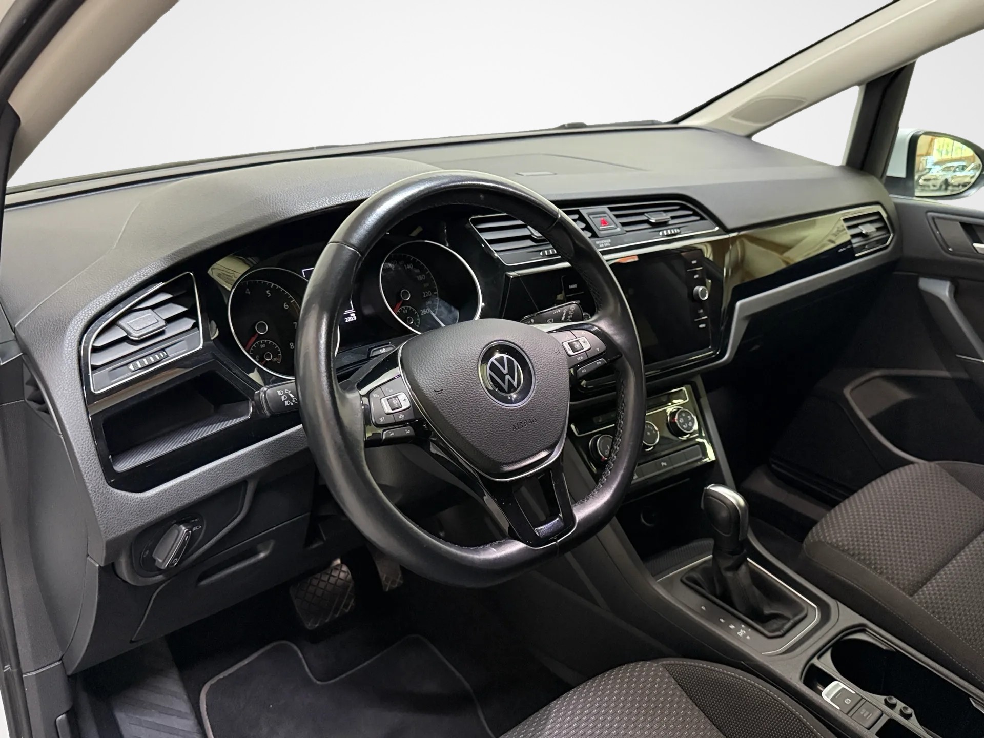 VW Touran 1.5 TSI EVO Comfortline DSG-image-16