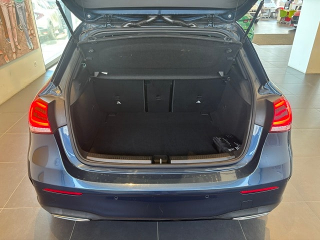 MERCEDES-BENZ A 180 AMG Line 7G-DCT-image-7
